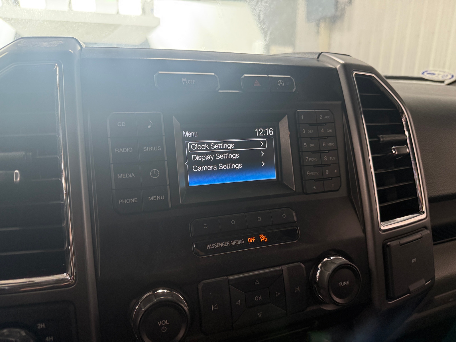 Thumbnail: 2015 Ford Econoline - 4
