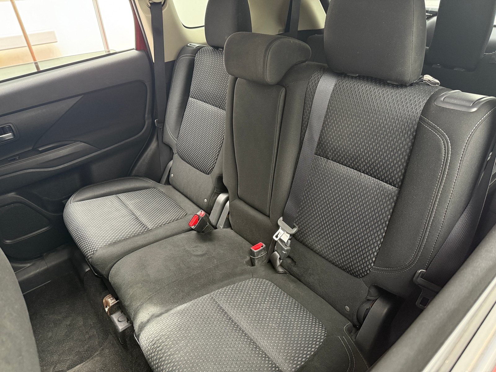 Thumbnail: 2019 Mitsubishi Outlander - 6