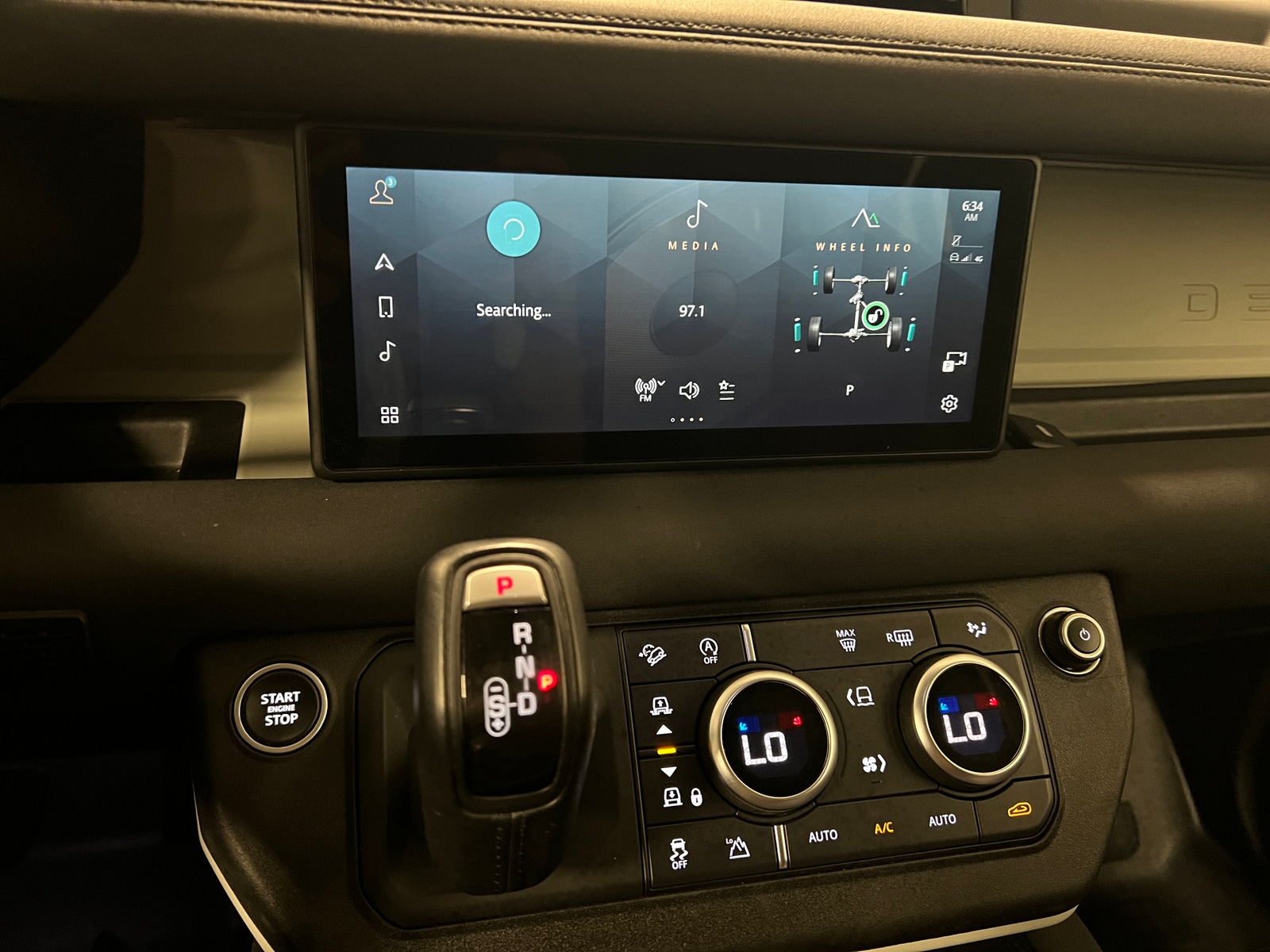 Thumbnail: 2021 Land Rover Defender - 3