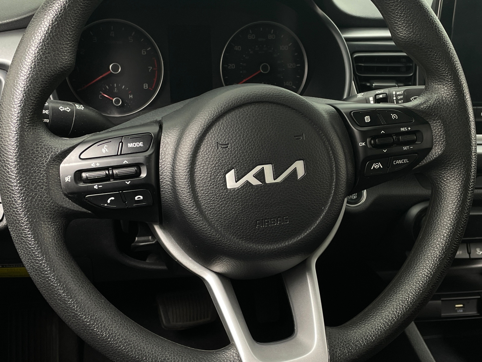 Thumbnail: 2023 Kia Rio - 5