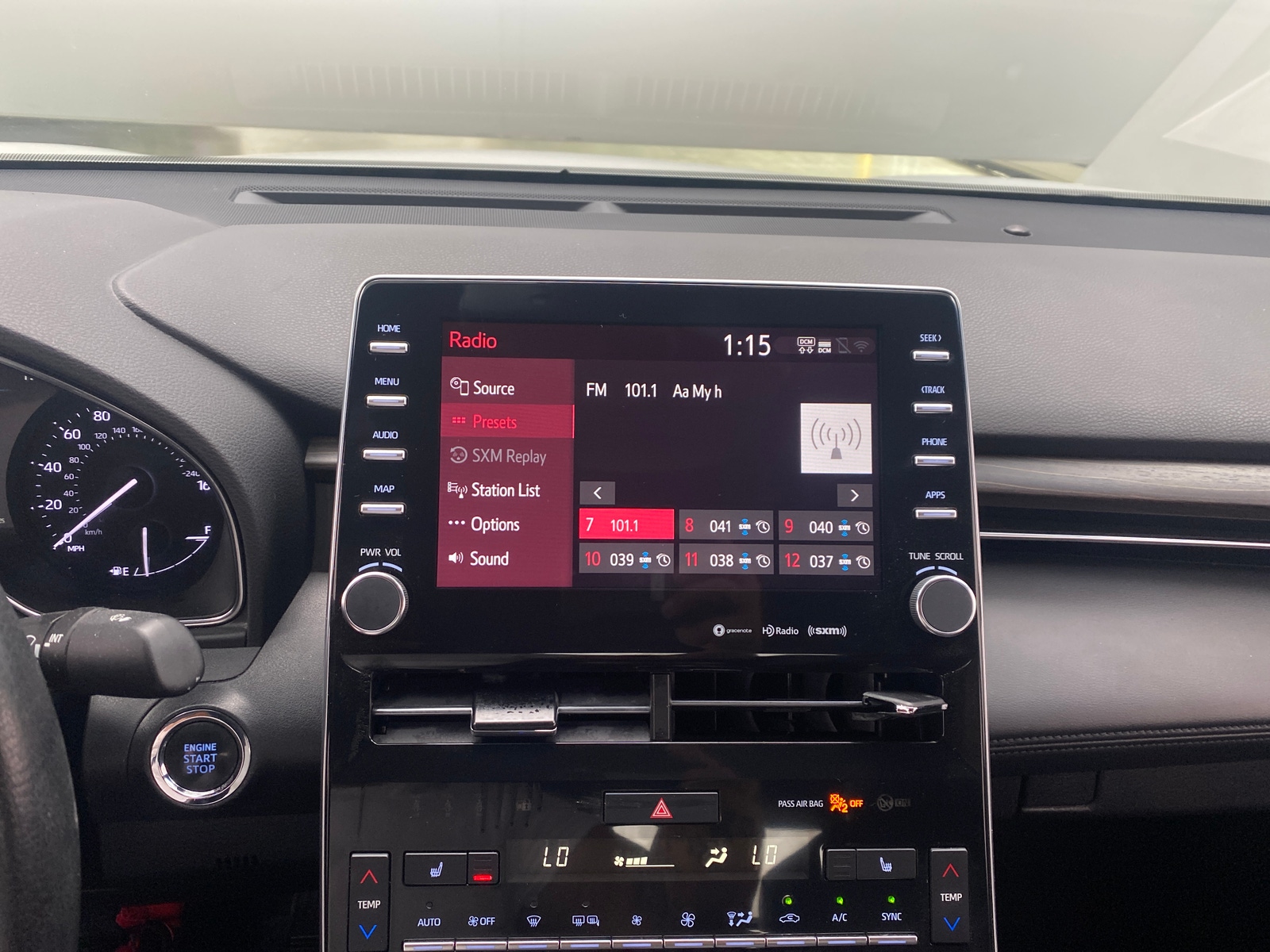 Thumbnail: 2022 Toyota Avalon - 3
