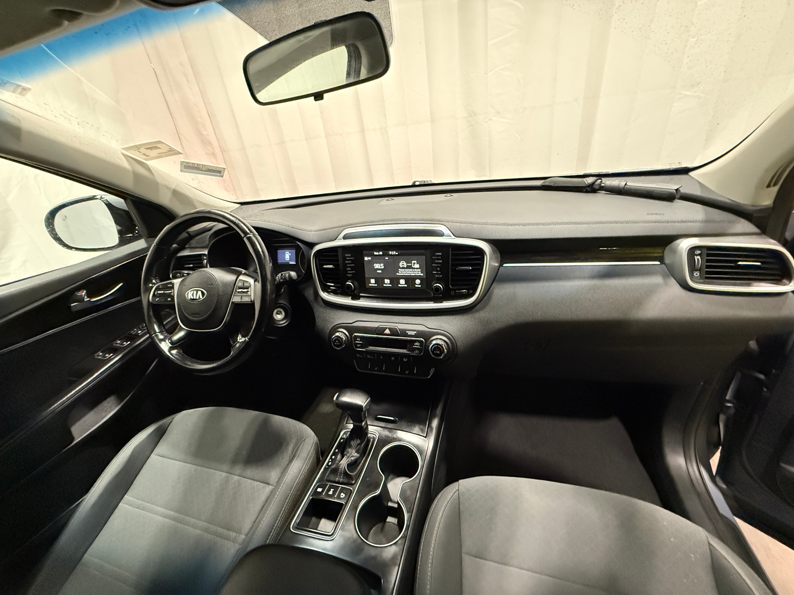 Thumbnail: 2020 Kia Sorento - 3