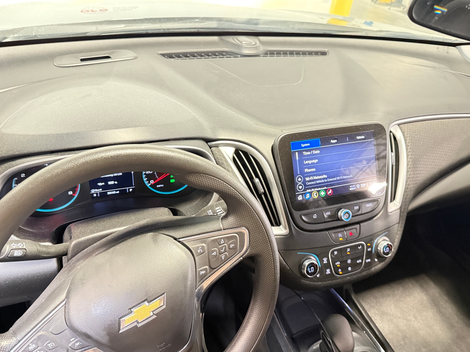 Thumbnail: 2024 Chevrolet Malibu - 3