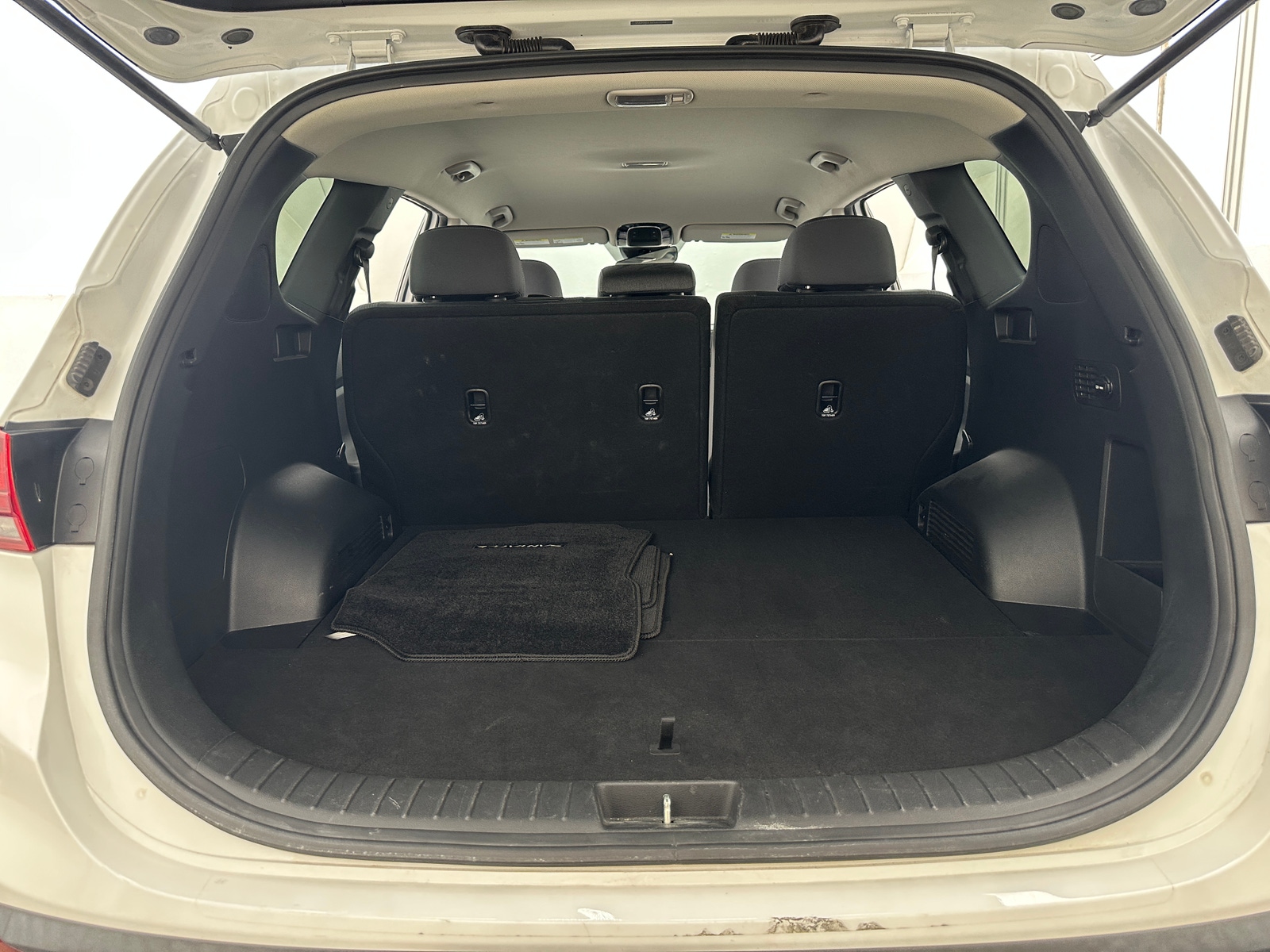 Thumbnail: 2023 Hyundai Santa Fe - 7