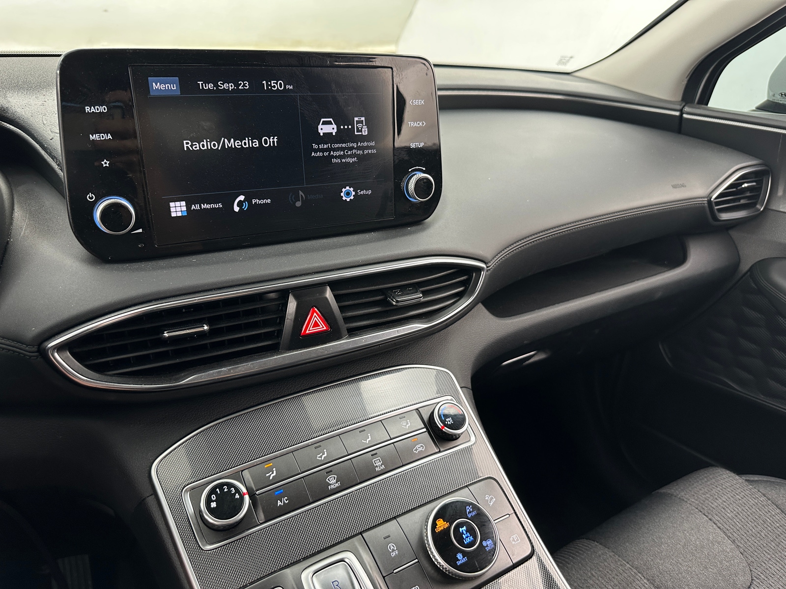 Thumbnail: 2023 Hyundai Santa Fe - 4