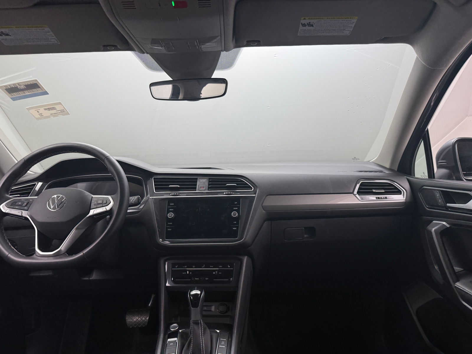 Thumbnail: 2024 Volkswagen Tiguan - 2