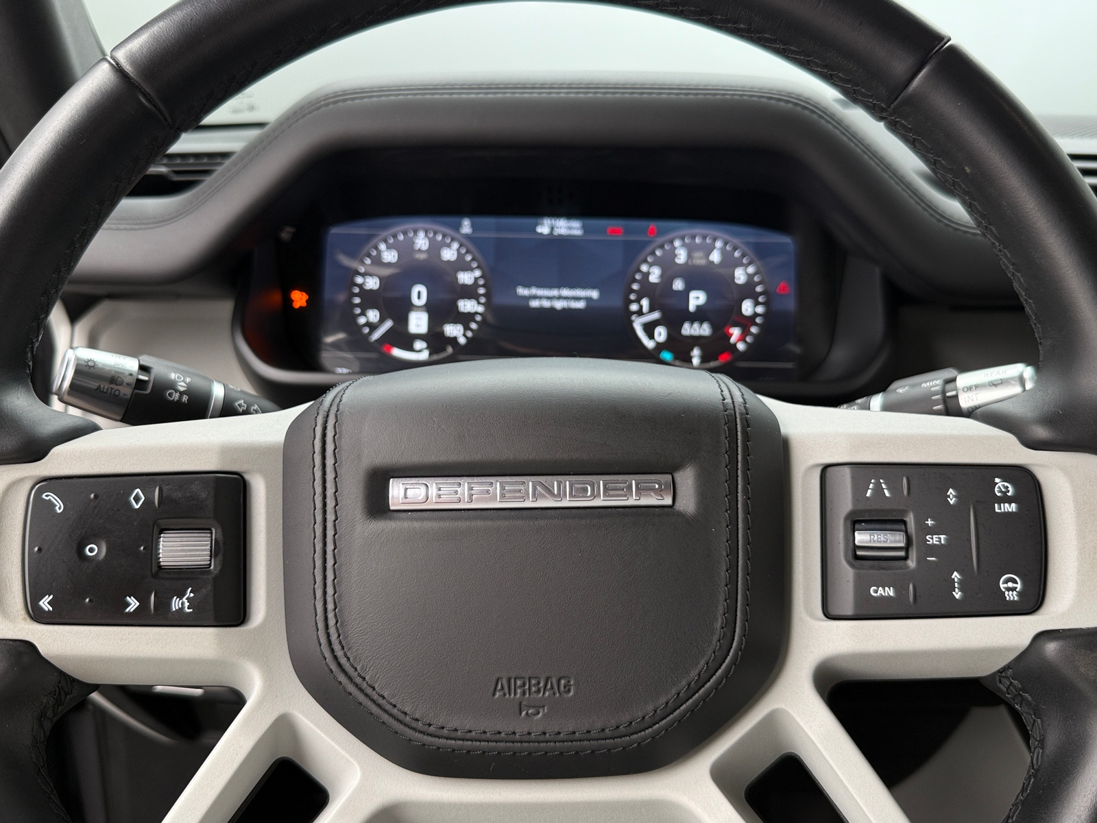 Thumbnail: 2020 Land Rover Defender - 4