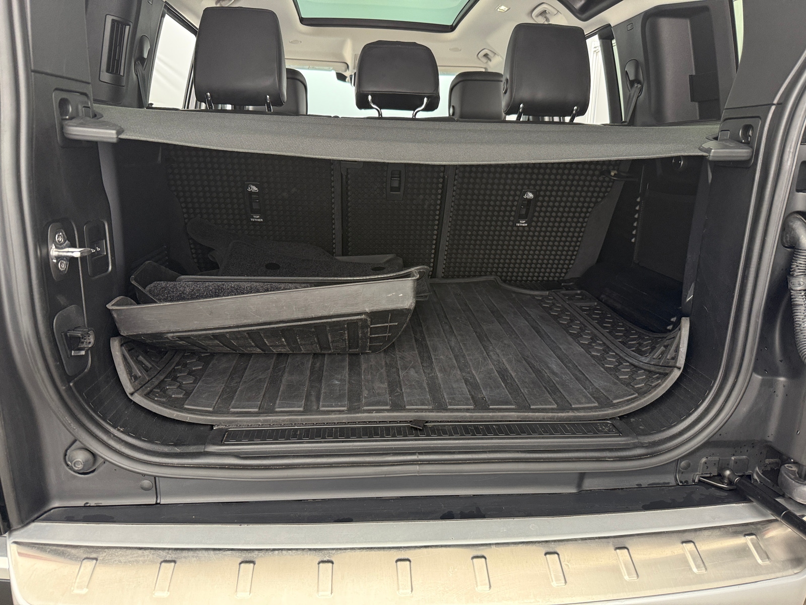 Thumbnail: 2020 Land Rover Defender - 6