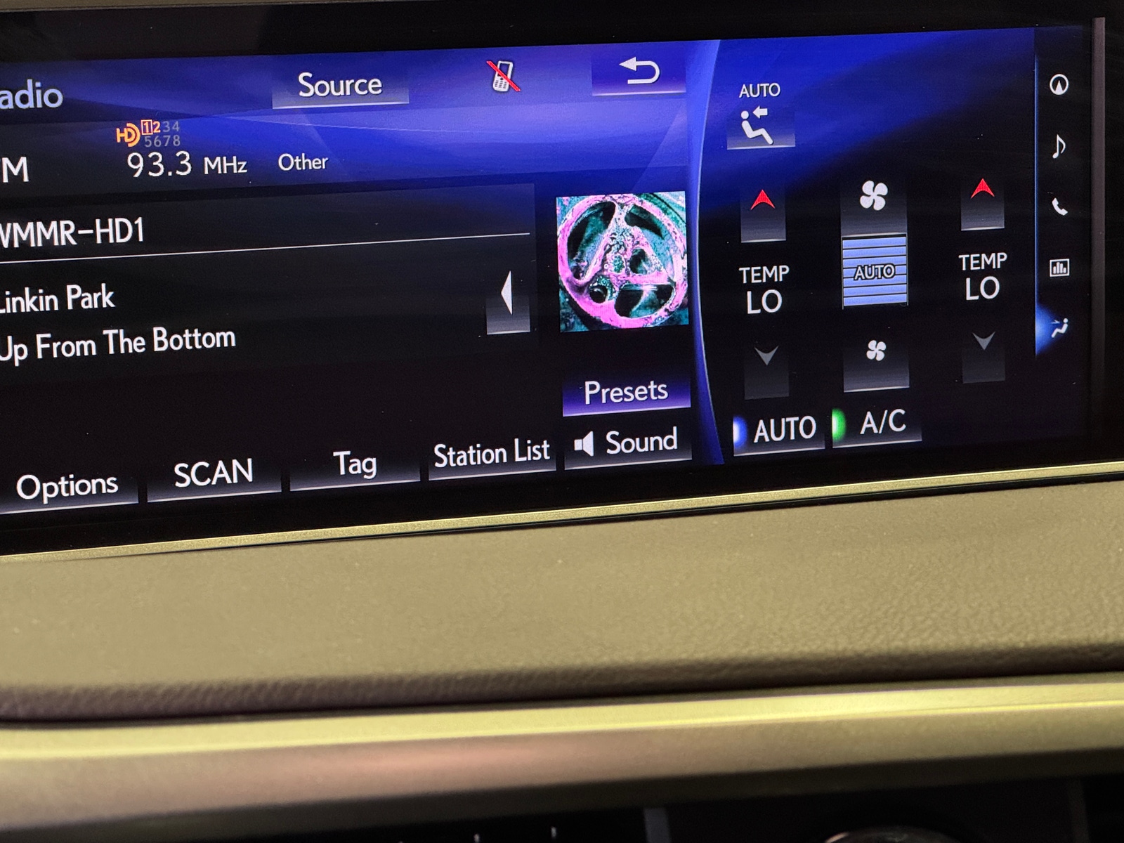 Thumbnail: 2018 Lexus RX - 3