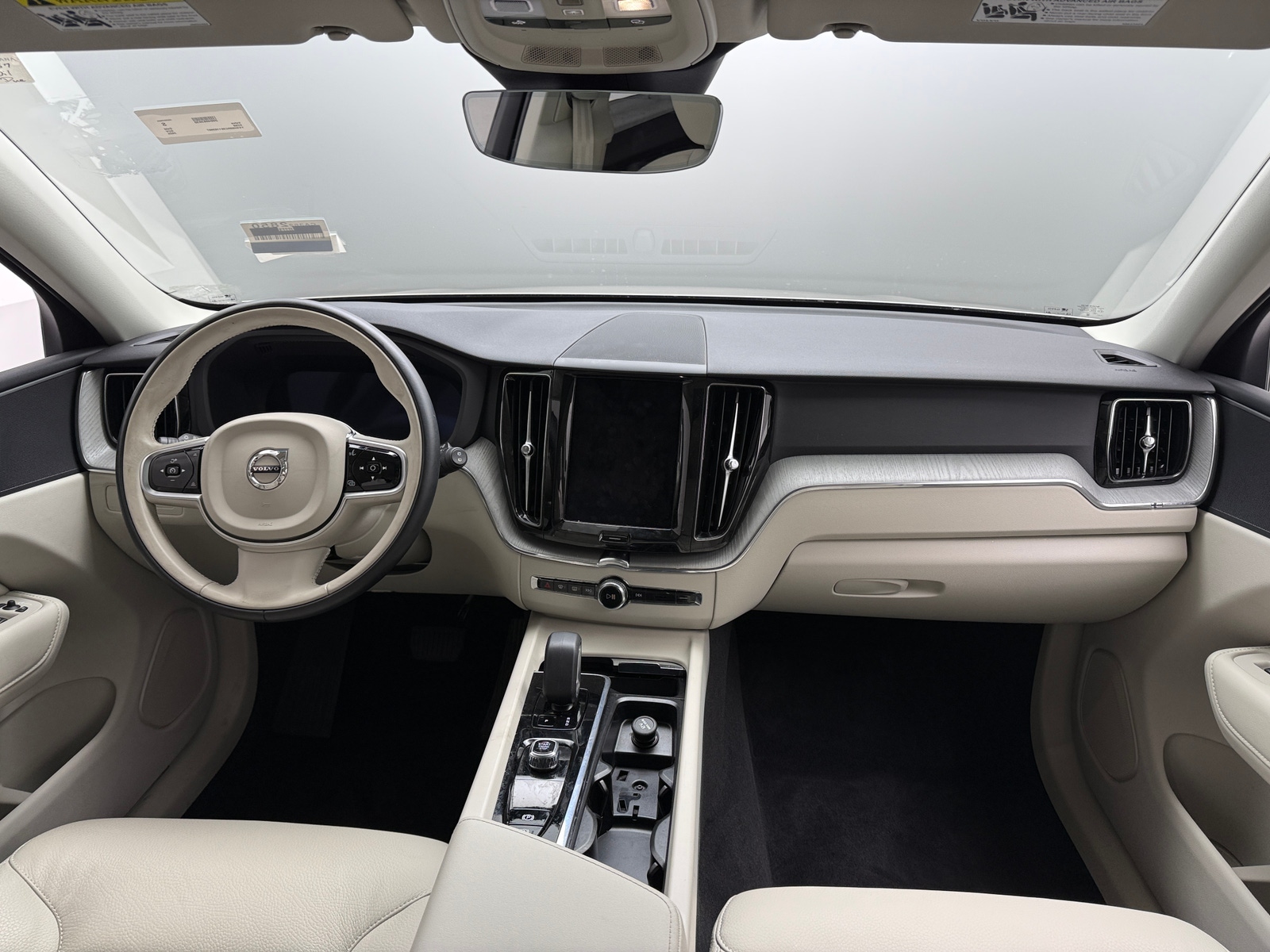 Thumbnail: 2025 Volvo XC60 - 2