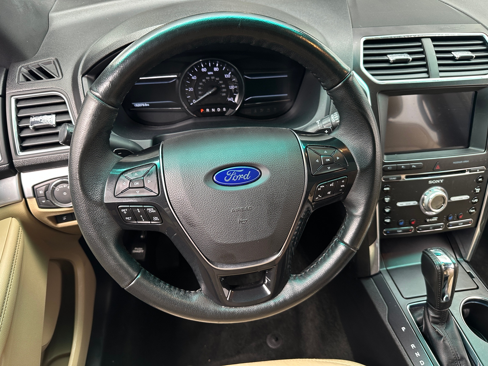 Thumbnail: 2017 Ford Explorer - 4