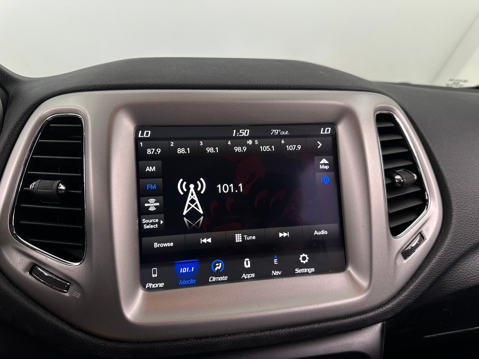 Thumbnail: 2021 Jeep Compass - 3