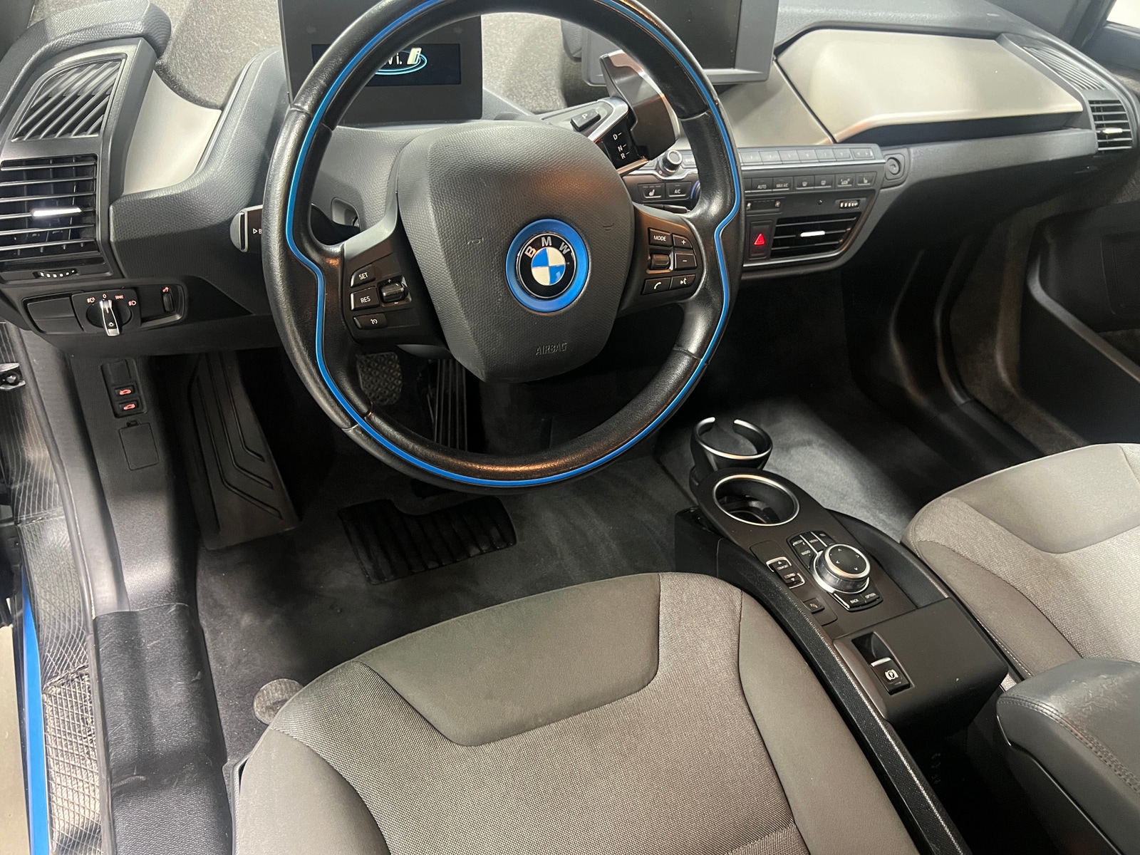 Thumbnail: 2018 BMW i3 - 3