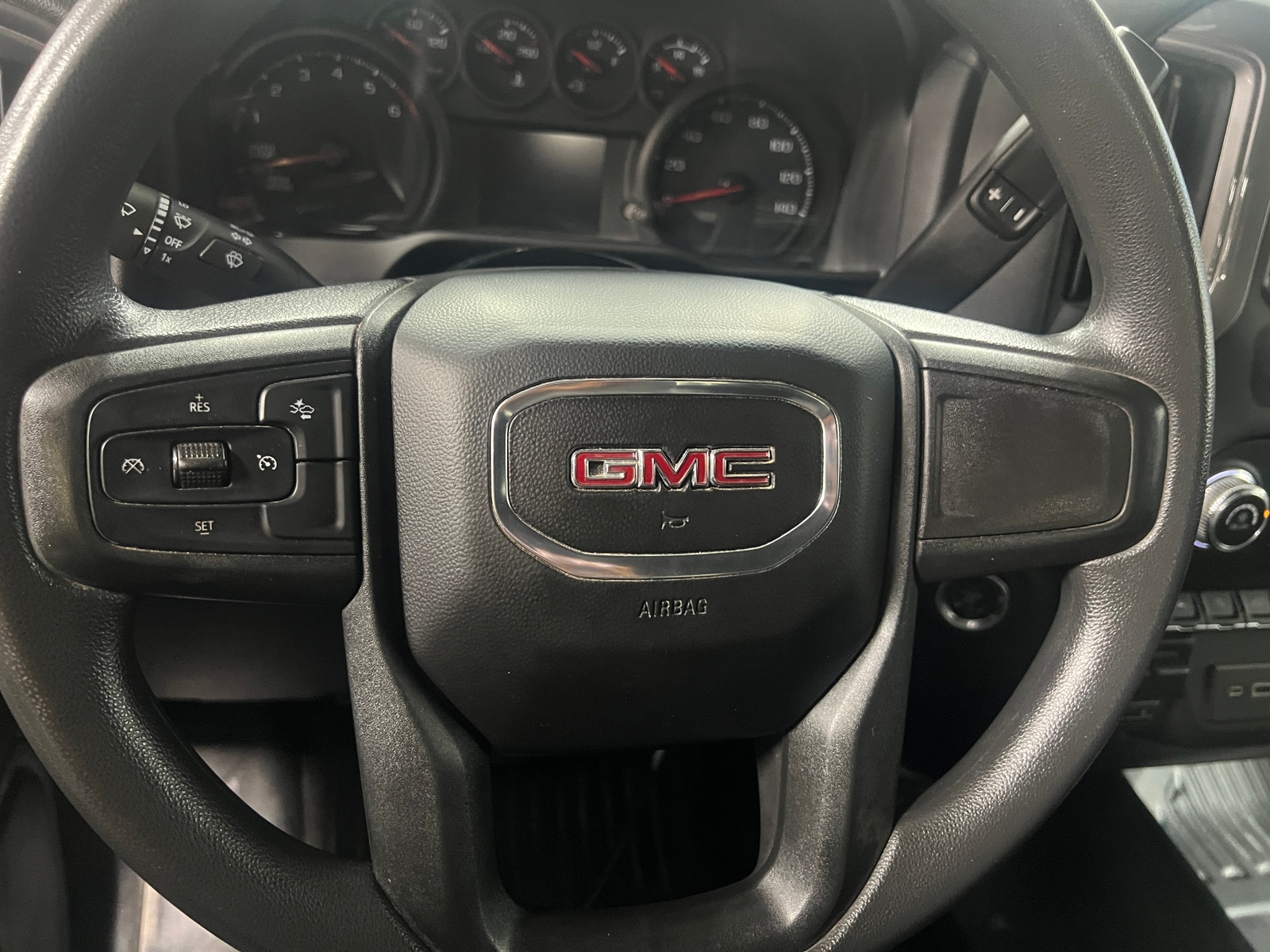 Thumbnail: 2023 GMC Sierra 1500 - 4