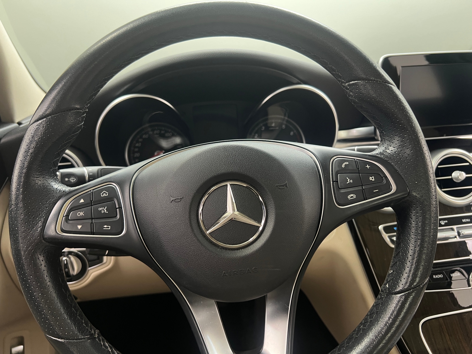 Thumbnail: 2017 Mercedes-Benz C-Class - 4