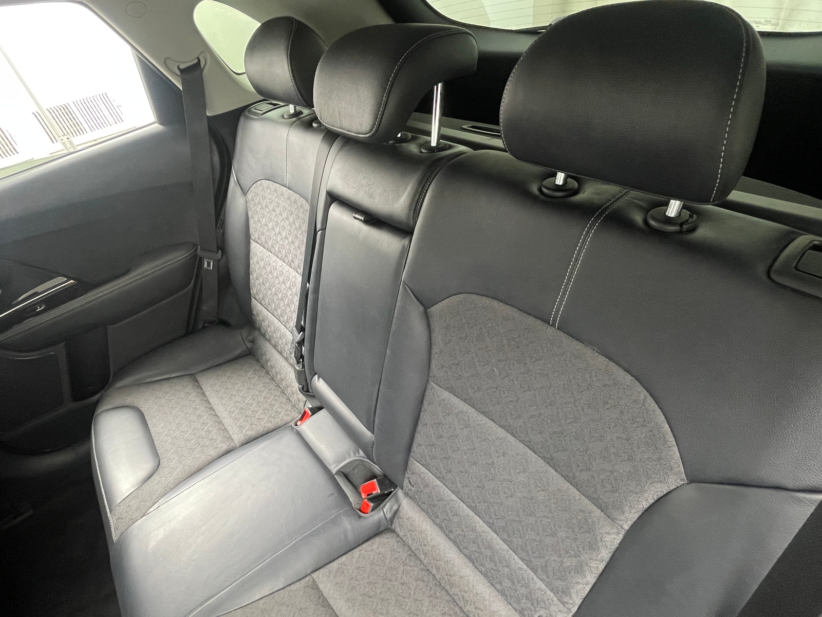 Thumbnail: 2017 Kia Niro - 5