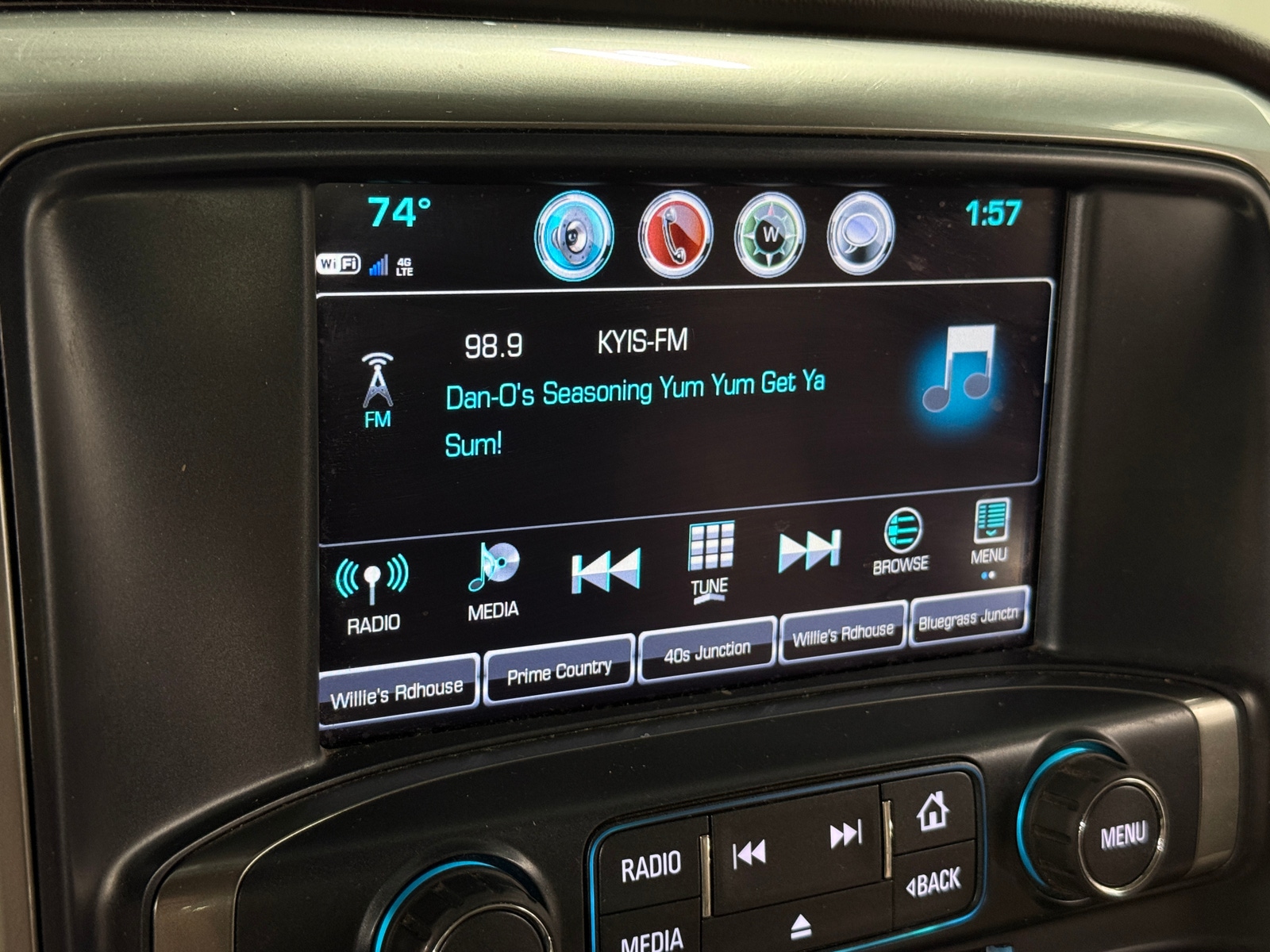 Thumbnail: 2017 Chevrolet Silverado 1500 - 4