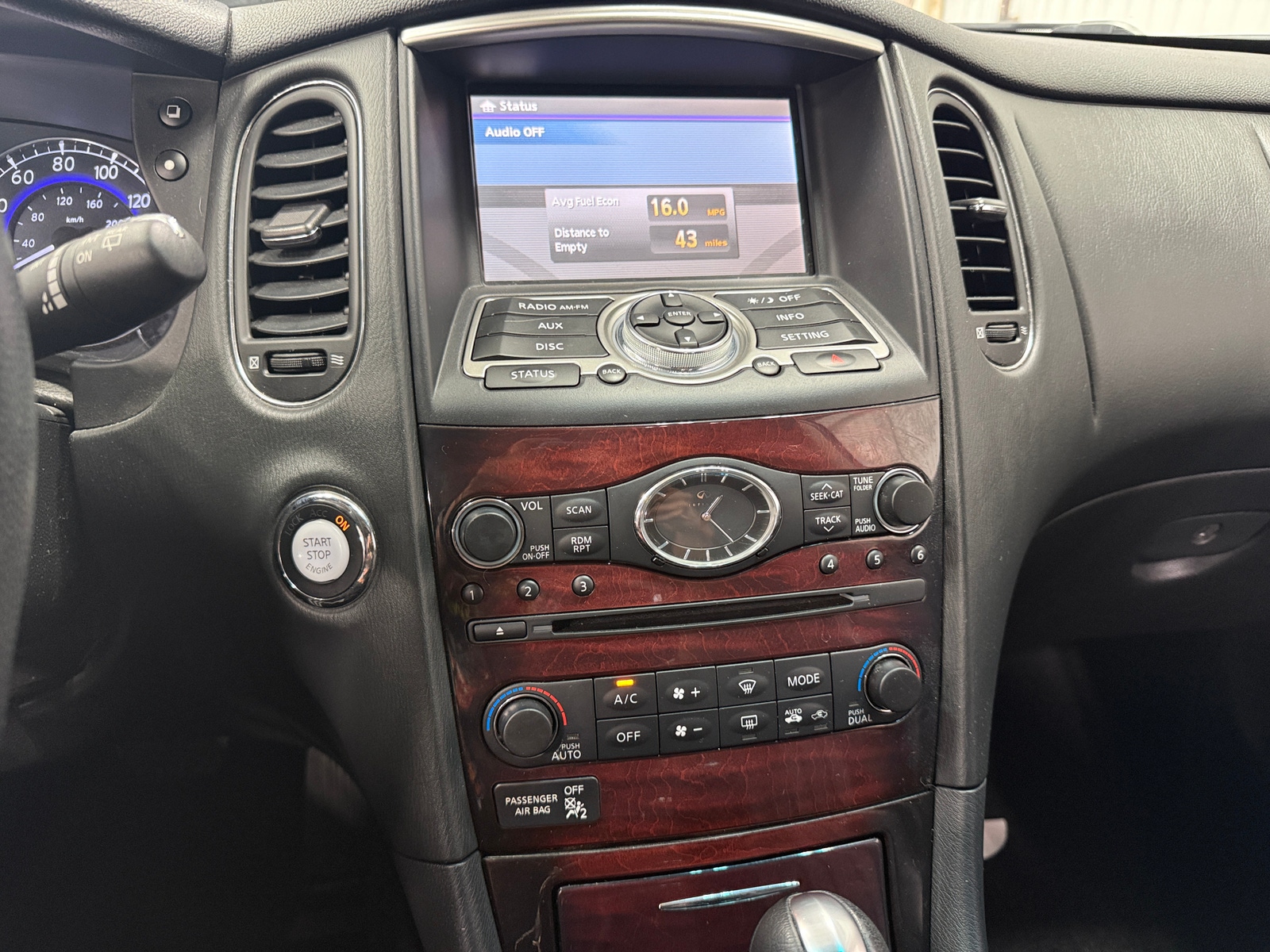 Thumbnail: 2017 INFINITI QX50 - 3