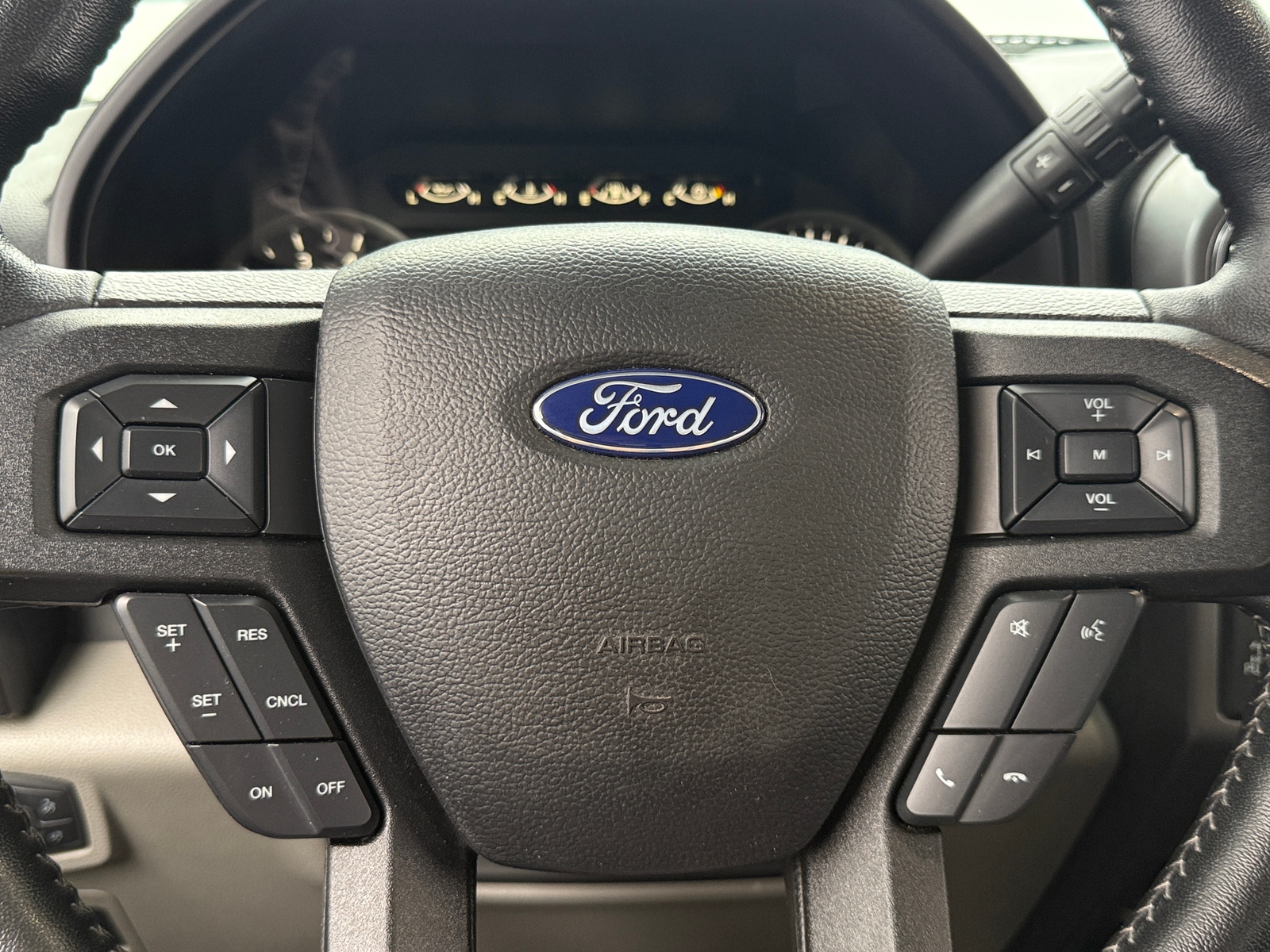 Thumbnail: 2019 Ford Econoline - 5