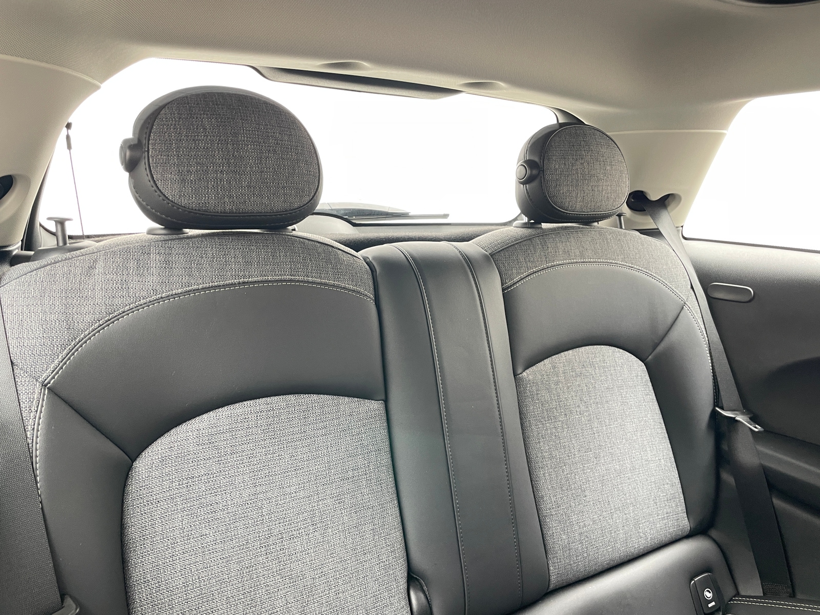 Thumbnail: 2022 MINI Cooper Hardtop - 4