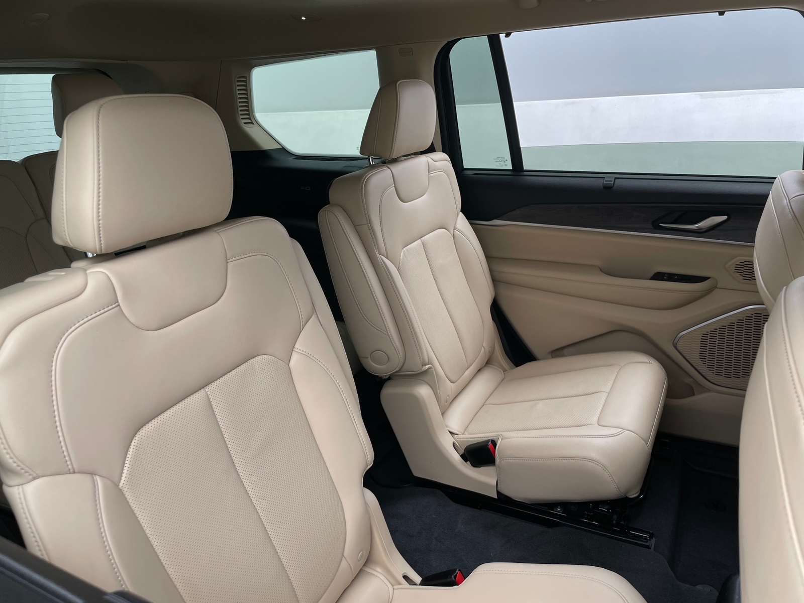 Thumbnail: 2021 Jeep Grand Cherokee L - 5
