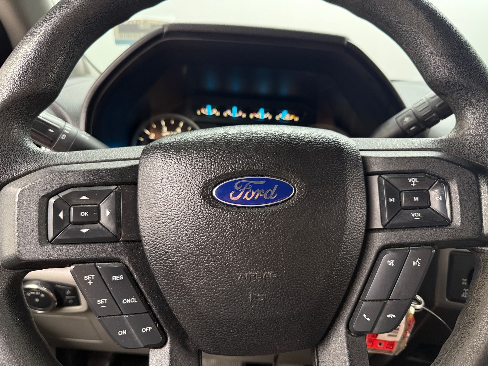 Thumbnail: 2016 Ford Econoline - 5