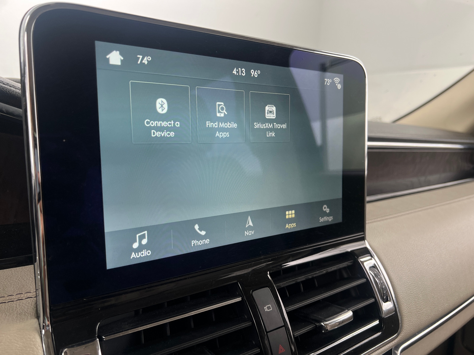 Thumbnail: 2018 Lincoln Navigator - 3