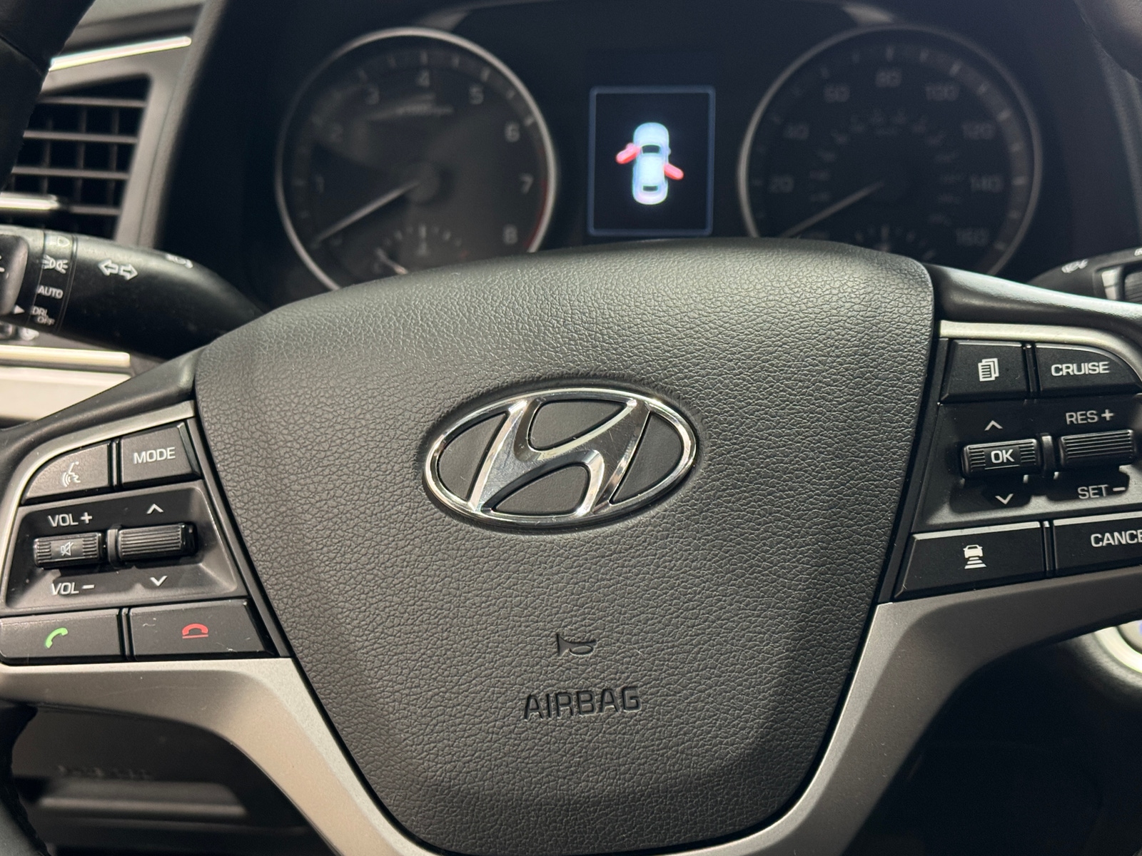Thumbnail: 2017 Hyundai Elantra - 4