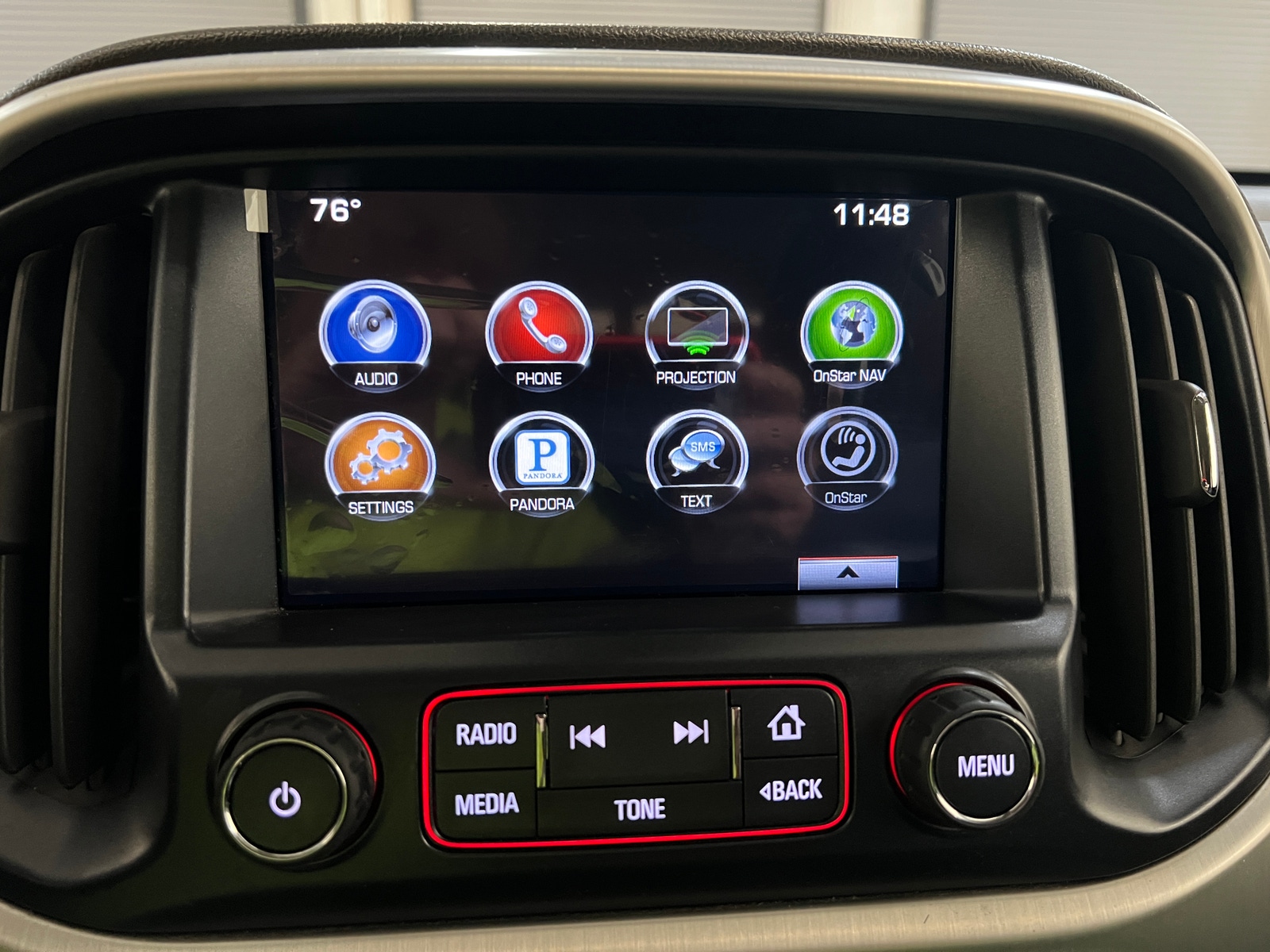 Thumbnail: 2016 GMC Canyon - 3