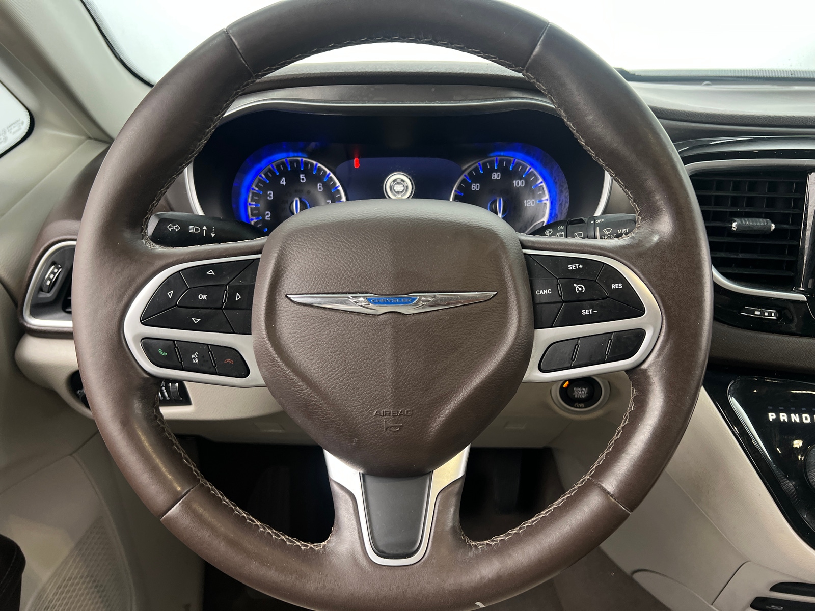 Thumbnail: 2018 Chrysler Pacifica - 4