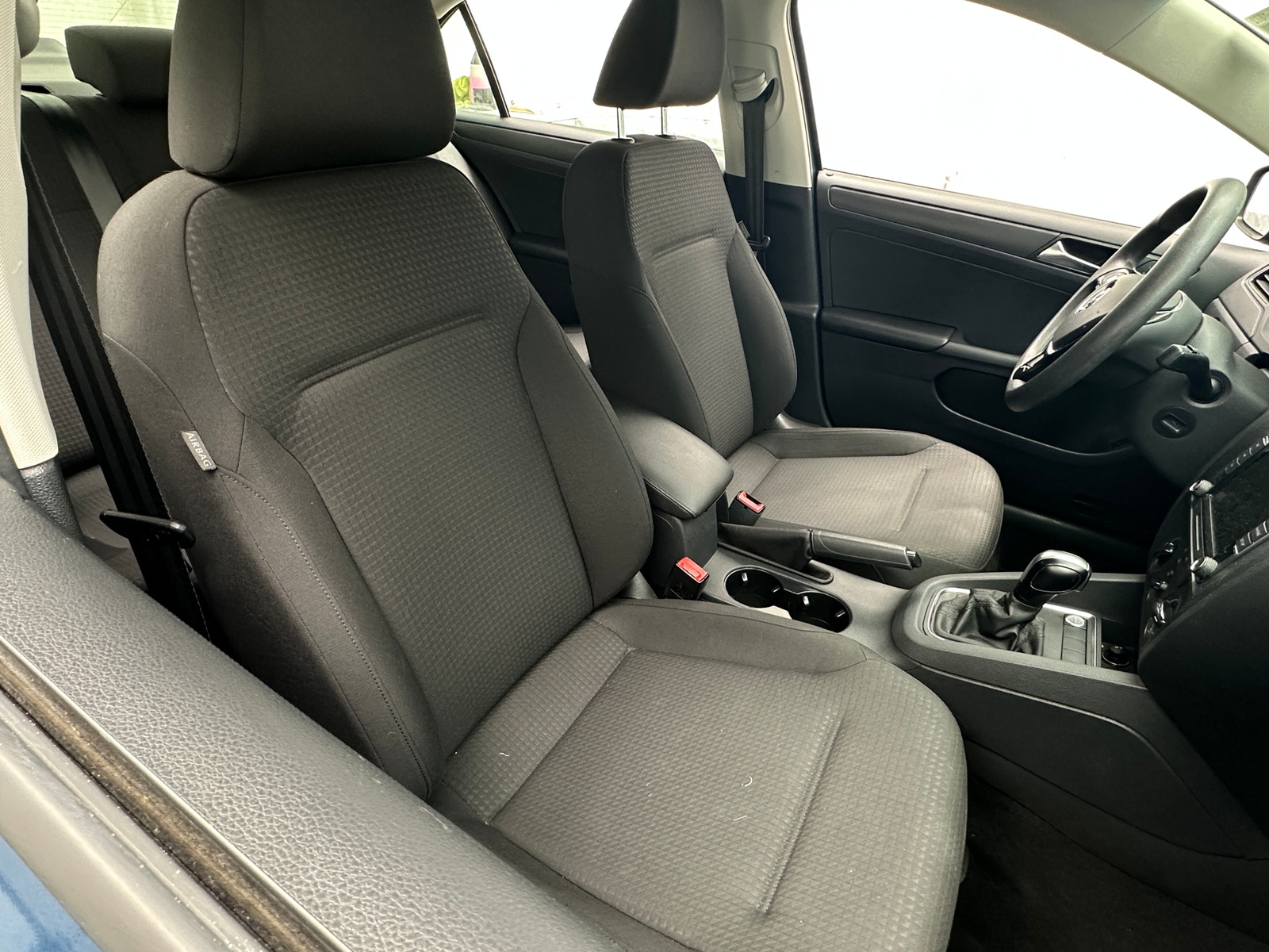 Thumbnail: 2015 Volkswagen Jetta - 2