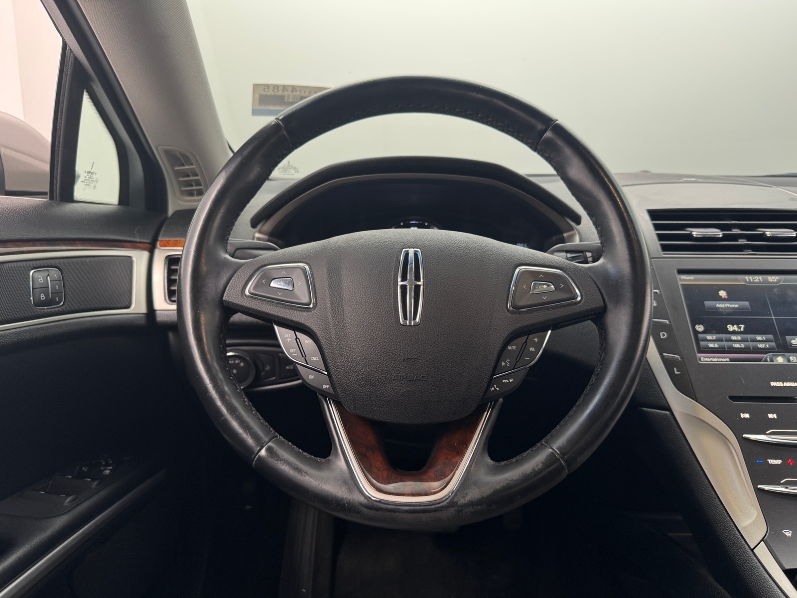 Thumbnail: 2016 Lincoln MKZ - 4