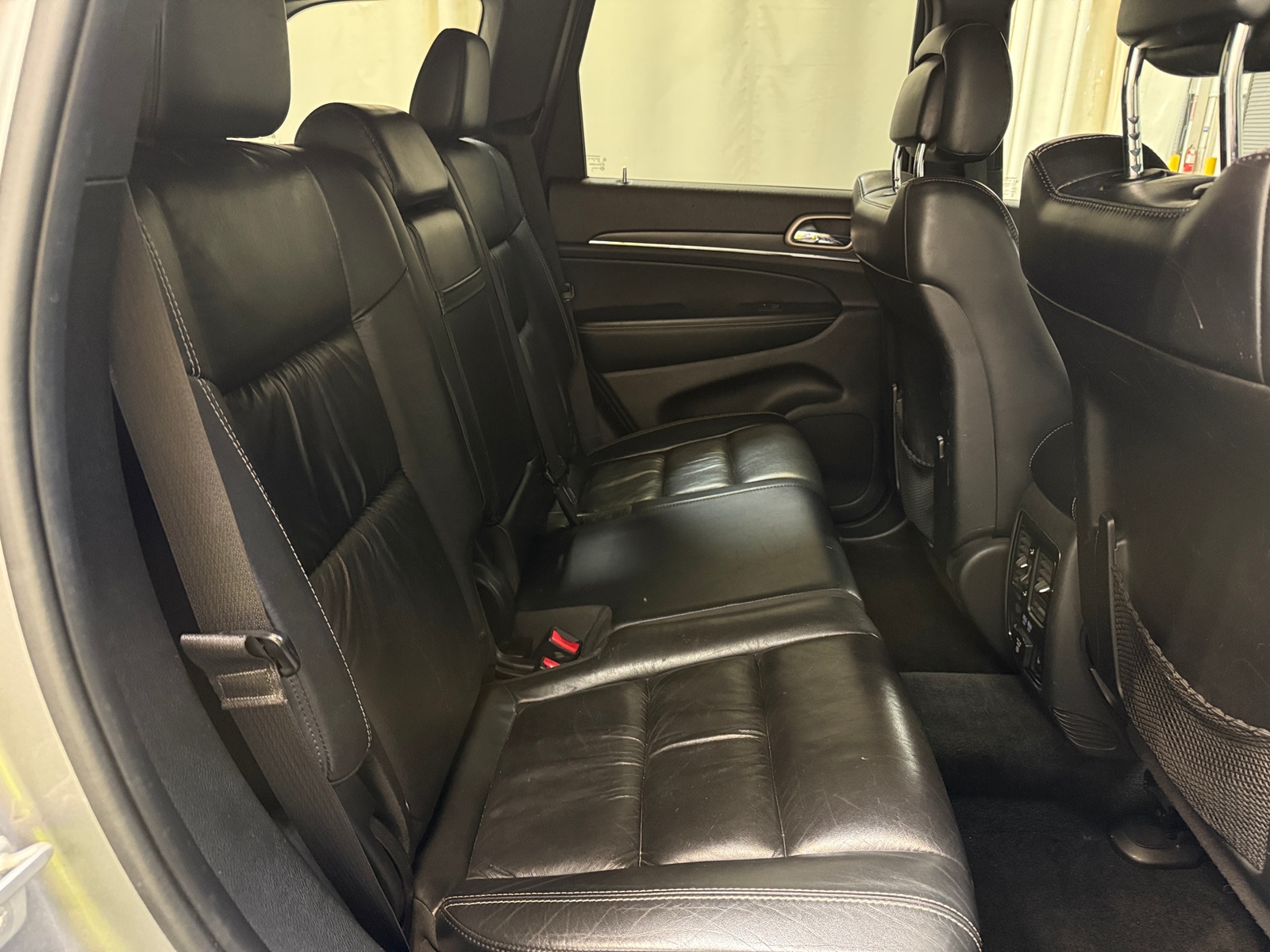 Thumbnail: 2015 Jeep Grand Cherokee - 5