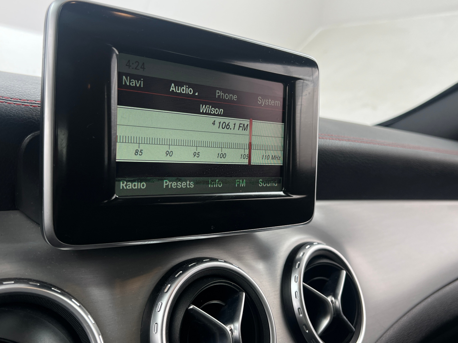 Thumbnail: 2015 Mercedes-Benz GLA - 3