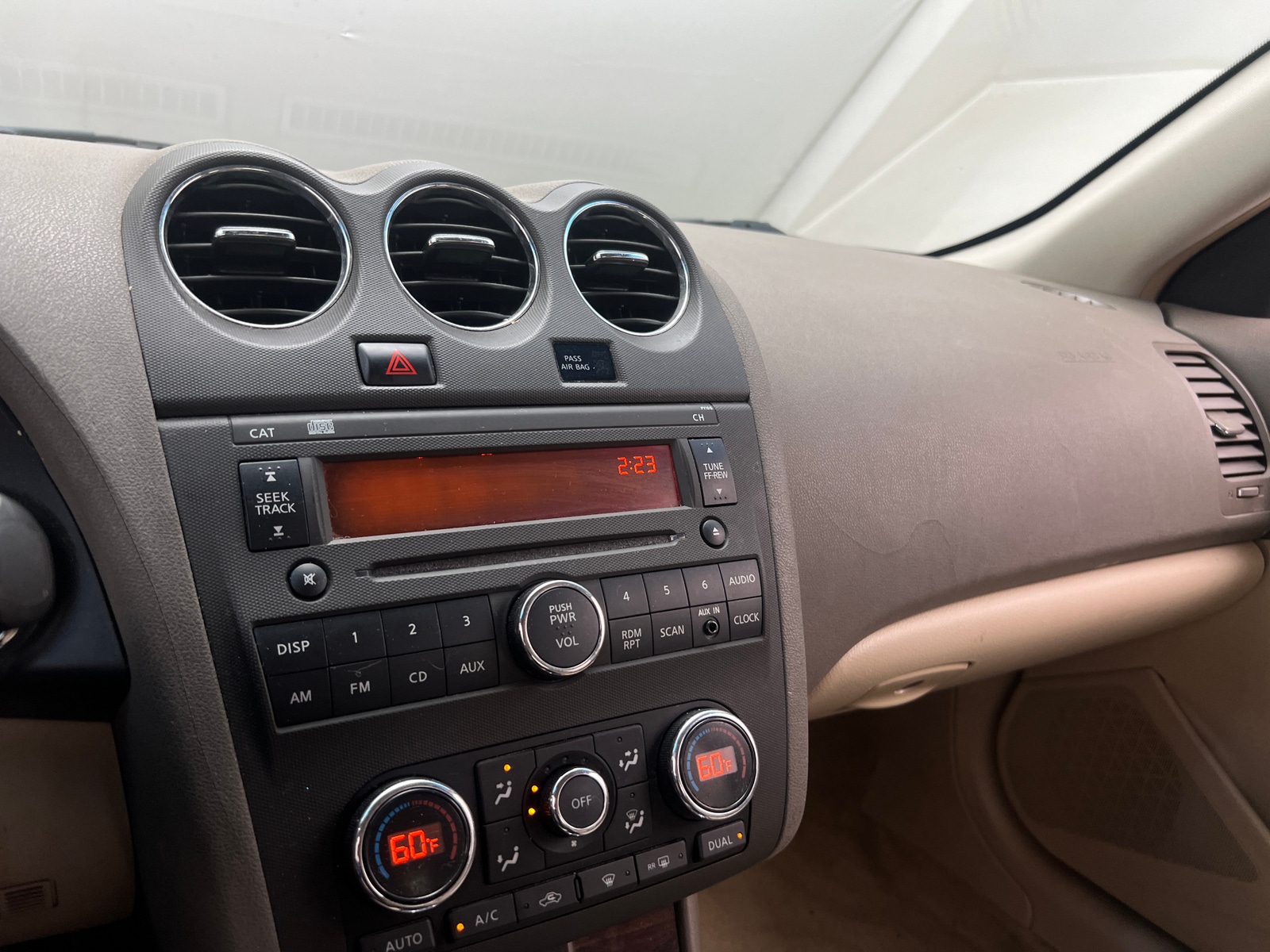 Thumbnail: 2011 Nissan Altima - 4