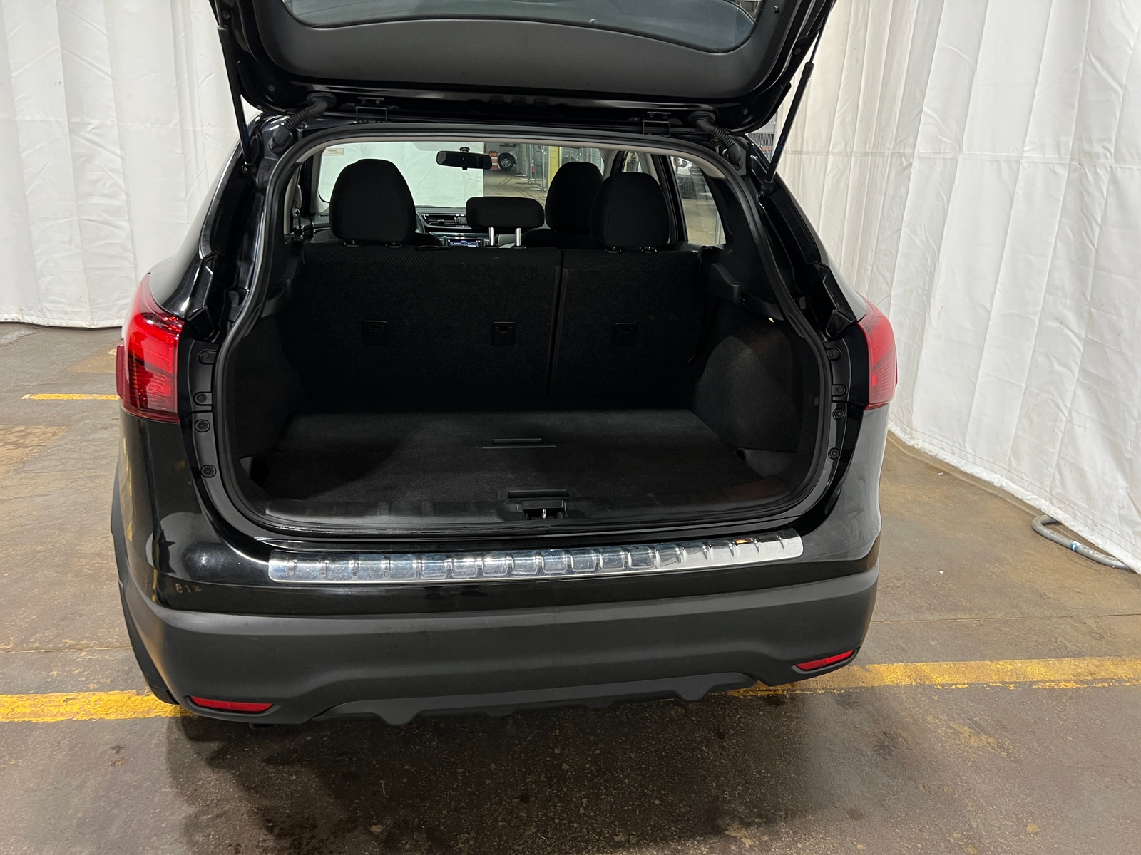 Thumbnail: 2019 Nissan Rogue Sport - 7
