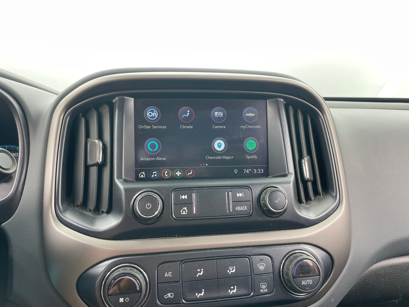 Thumbnail: 2019 Chevrolet Colorado - 3