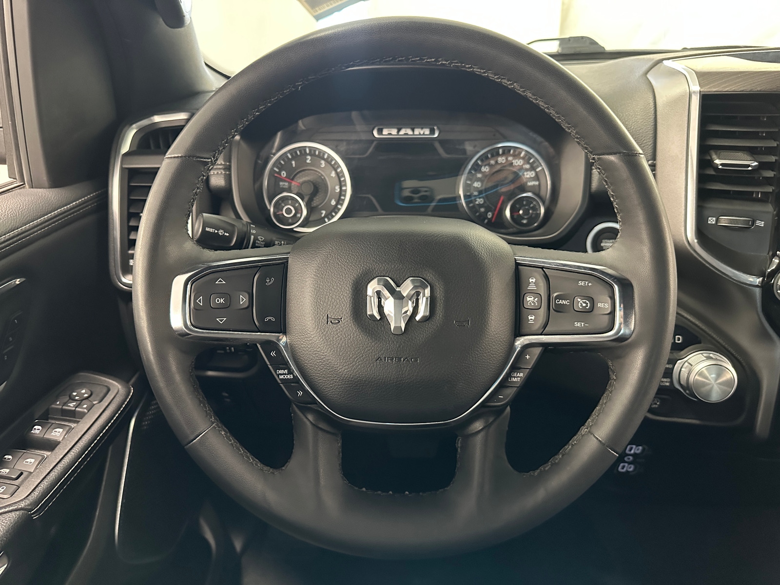 Thumbnail: 2025 RAM 1500 - 4