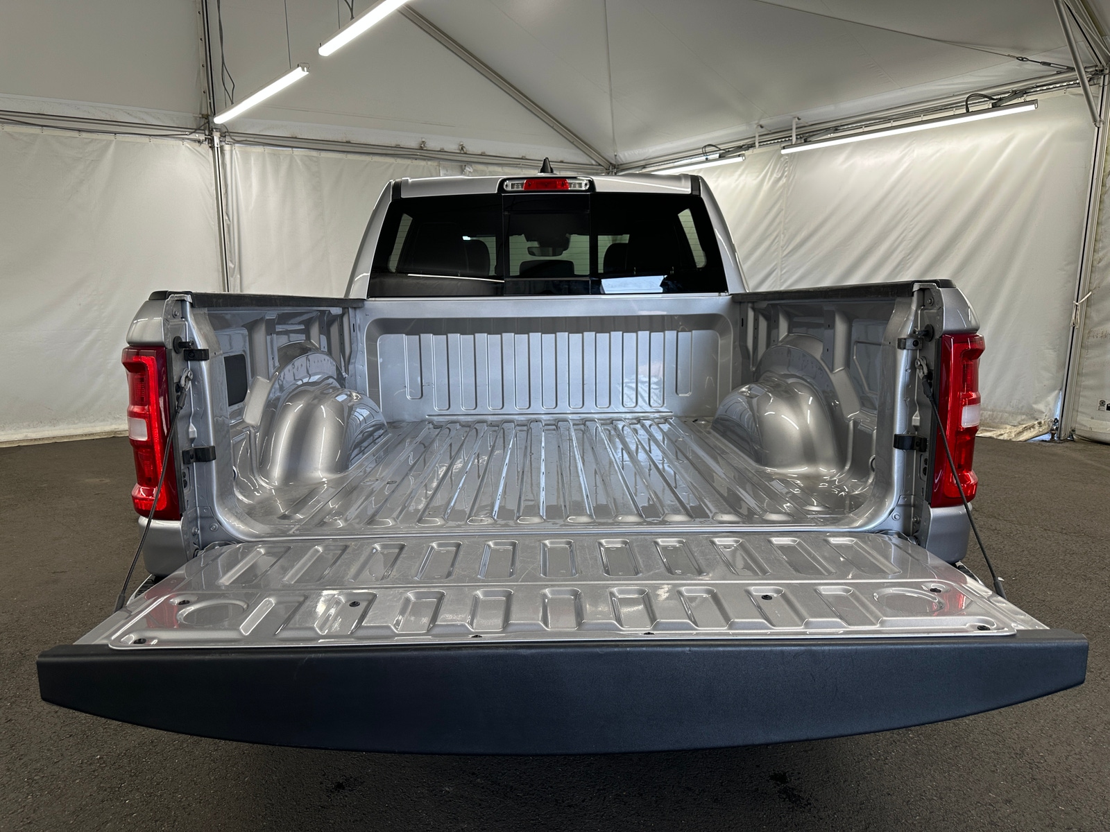 Thumbnail: 2025 RAM 1500 - 6