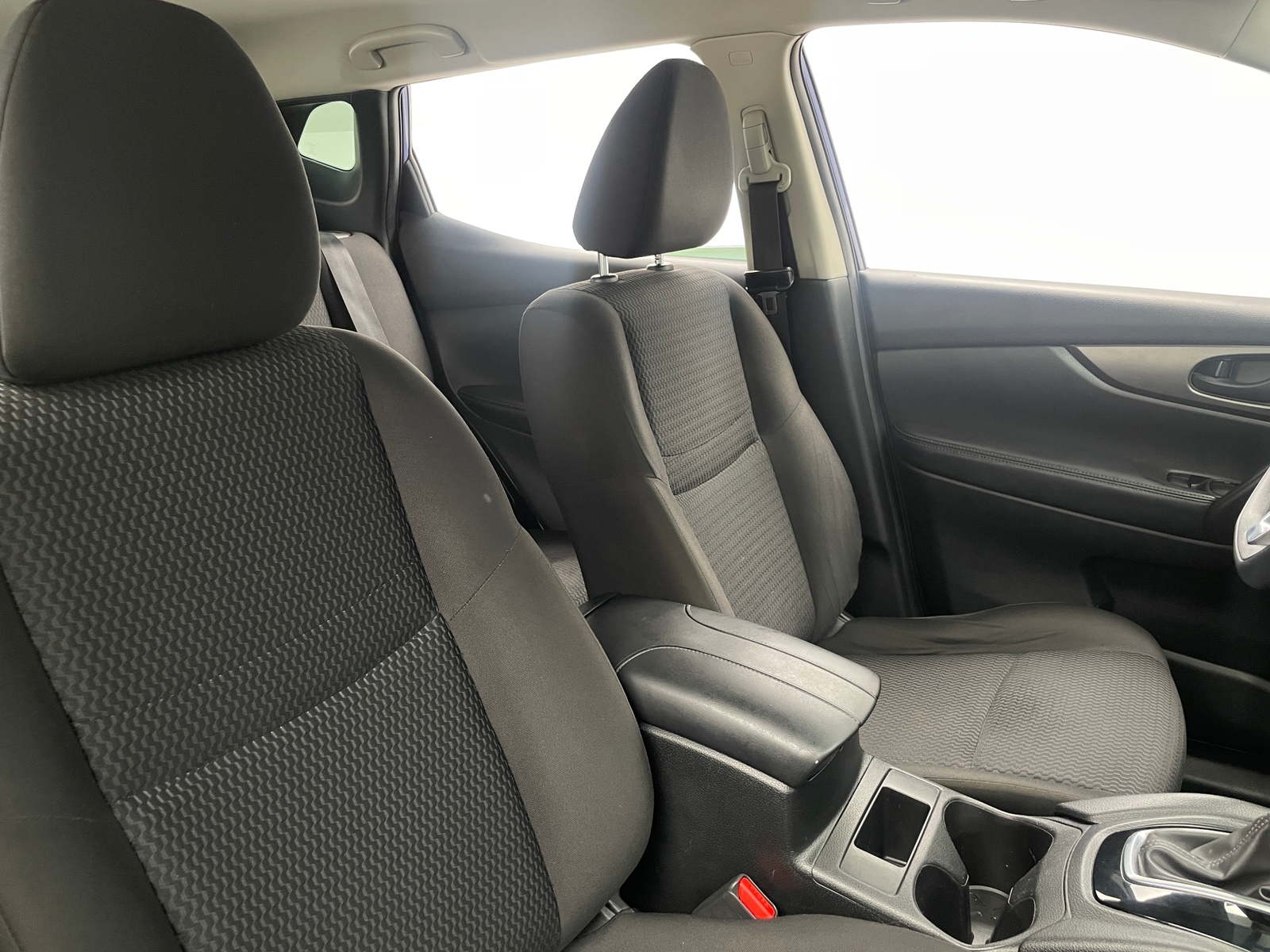 Thumbnail: 2018 Nissan Rogue Sport - 2