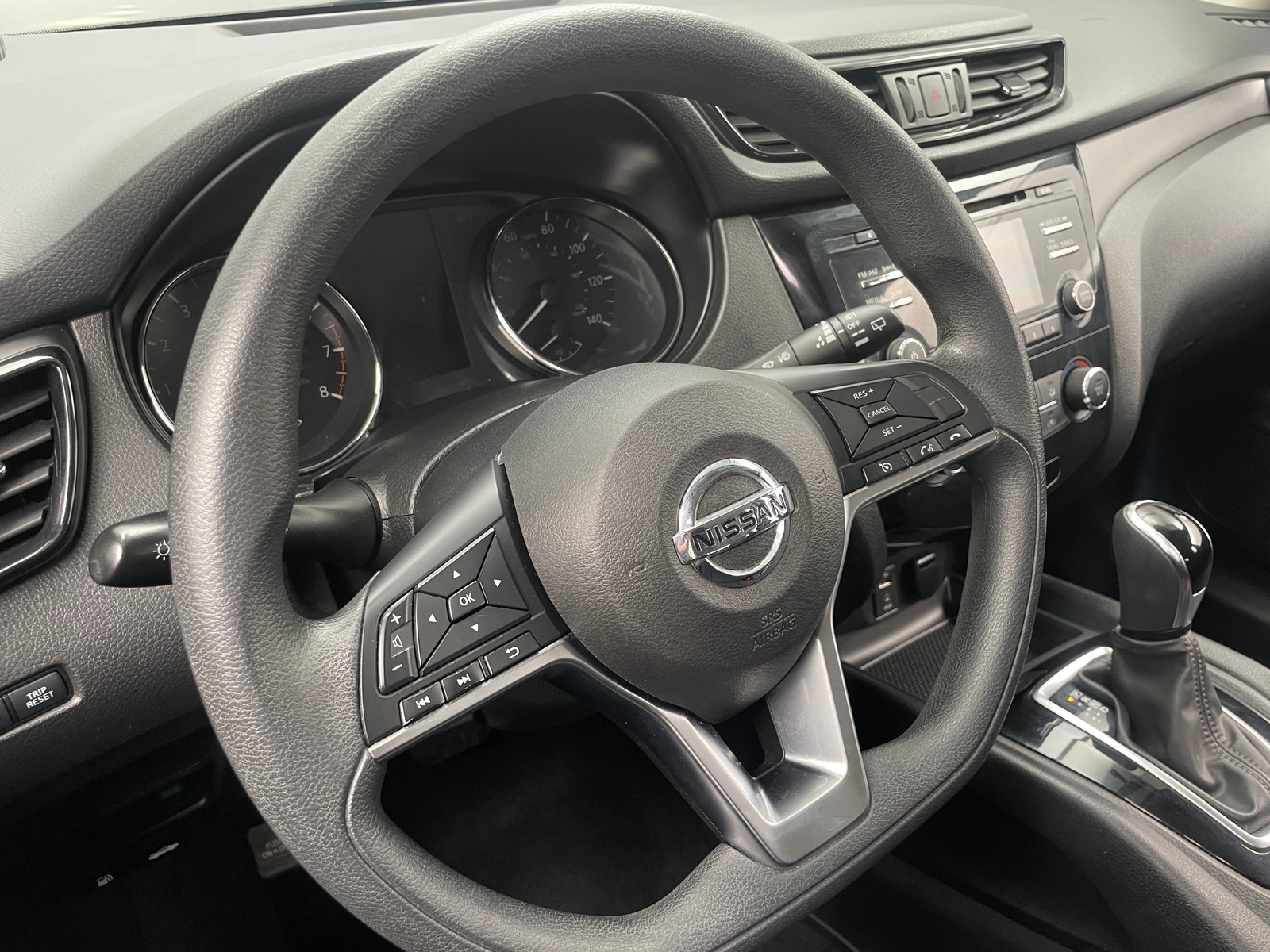 Thumbnail: 2018 Nissan Rogue Sport - 5