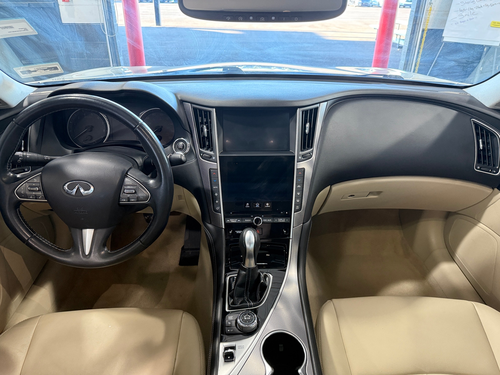 Thumbnail: 2015 INFINITI Q50 - 2
