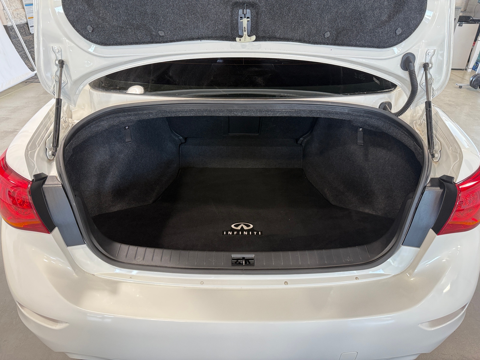 Thumbnail: 2015 INFINITI Q50 - 6