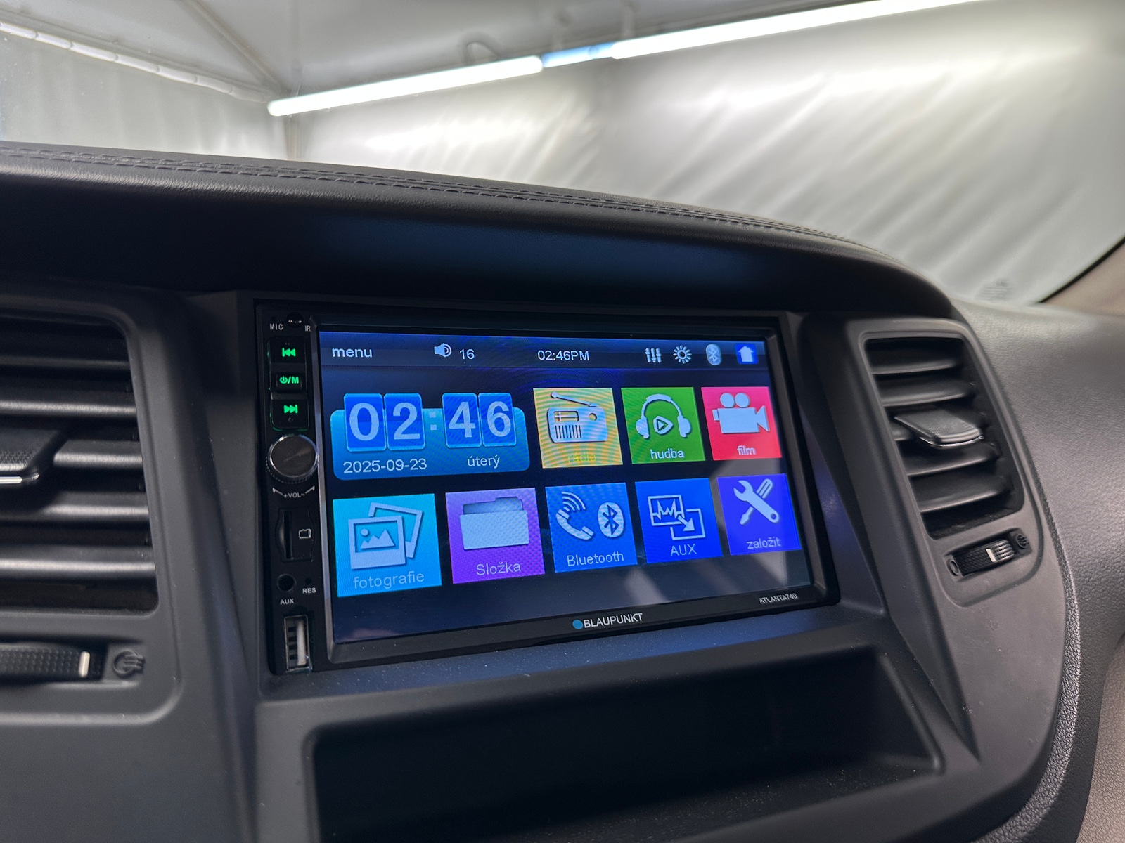 Thumbnail: 2017 Hyundai Tucson - 4