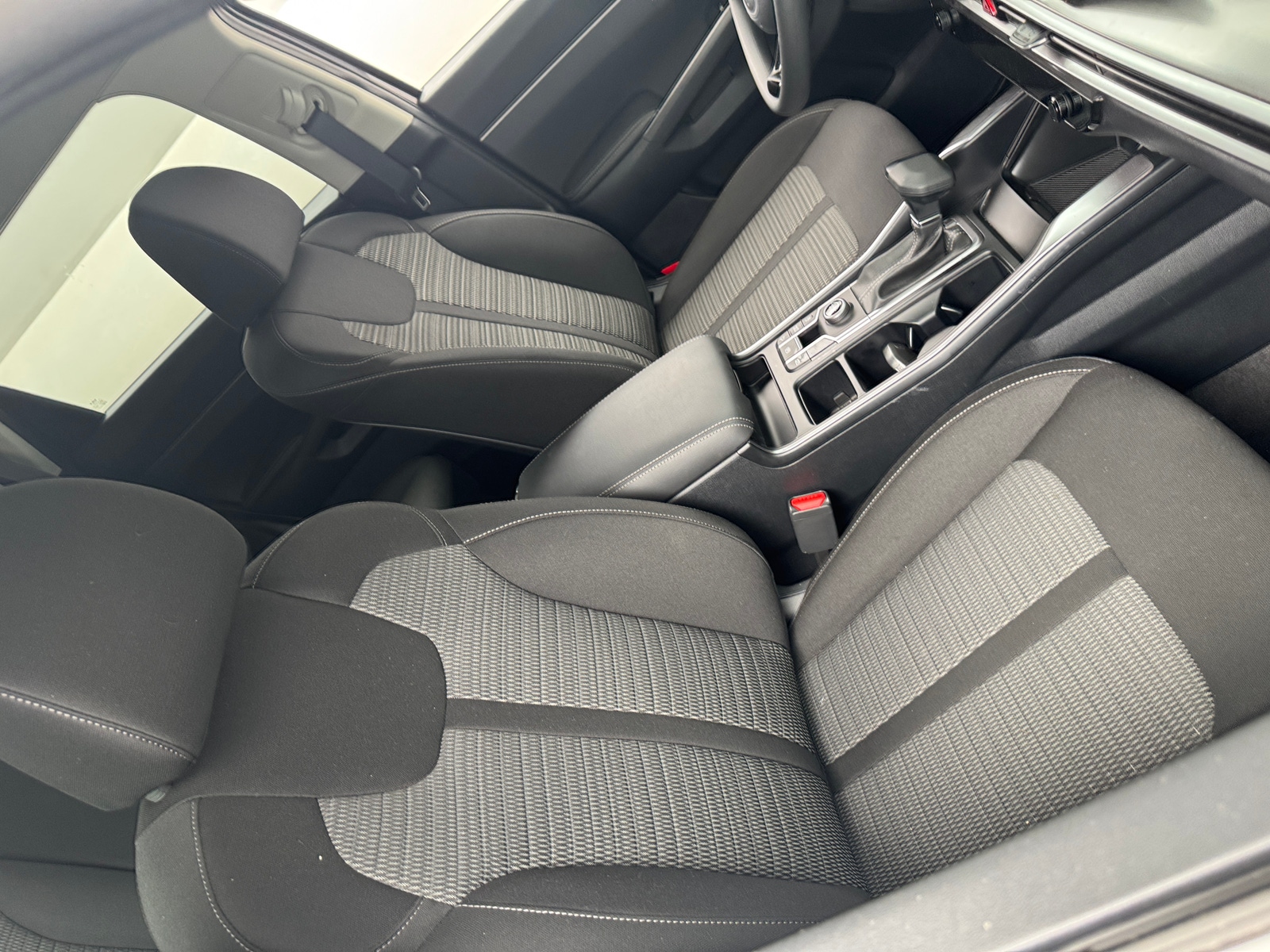 Thumbnail: 2025 Kia Sorento - 2