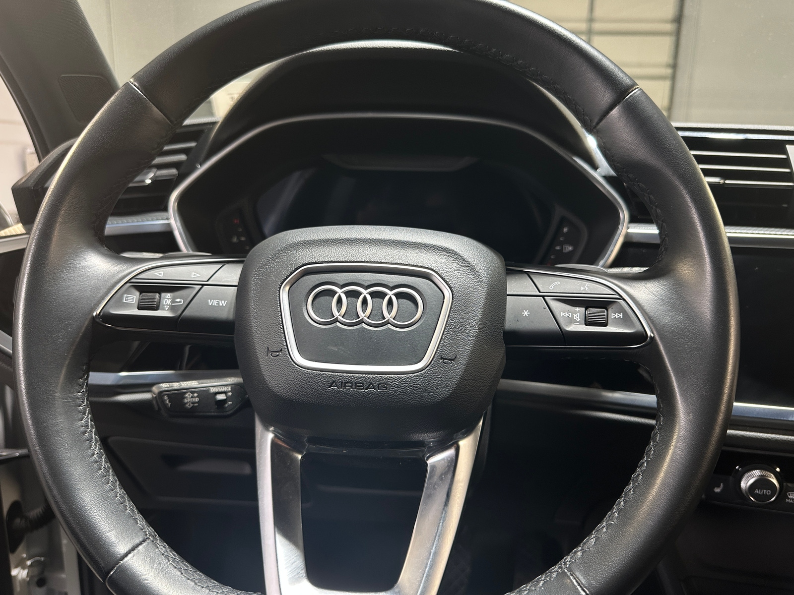Thumbnail: 2022 Audi Q3 - 4