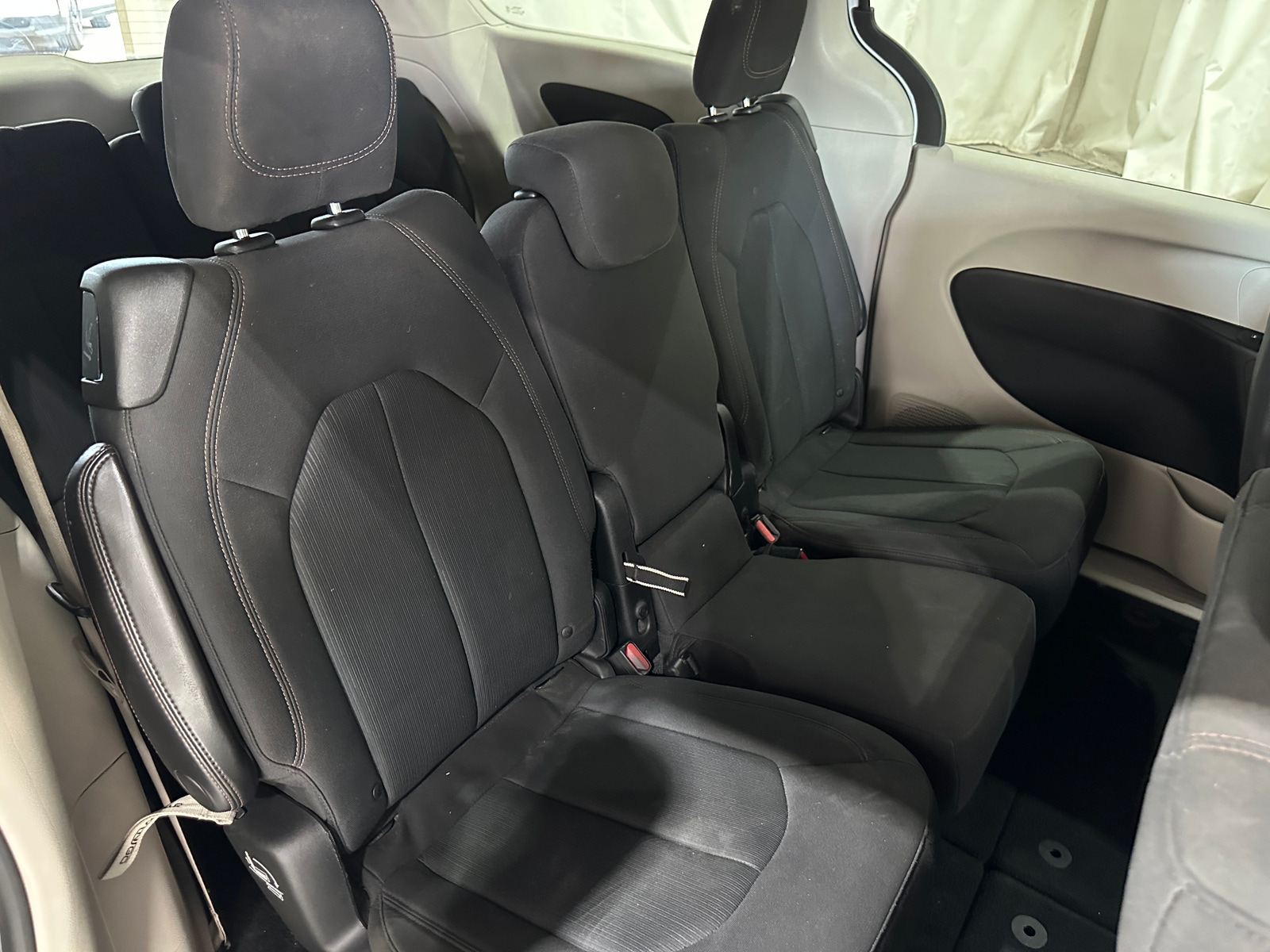 Thumbnail: 2019 Chrysler Pacifica - 6