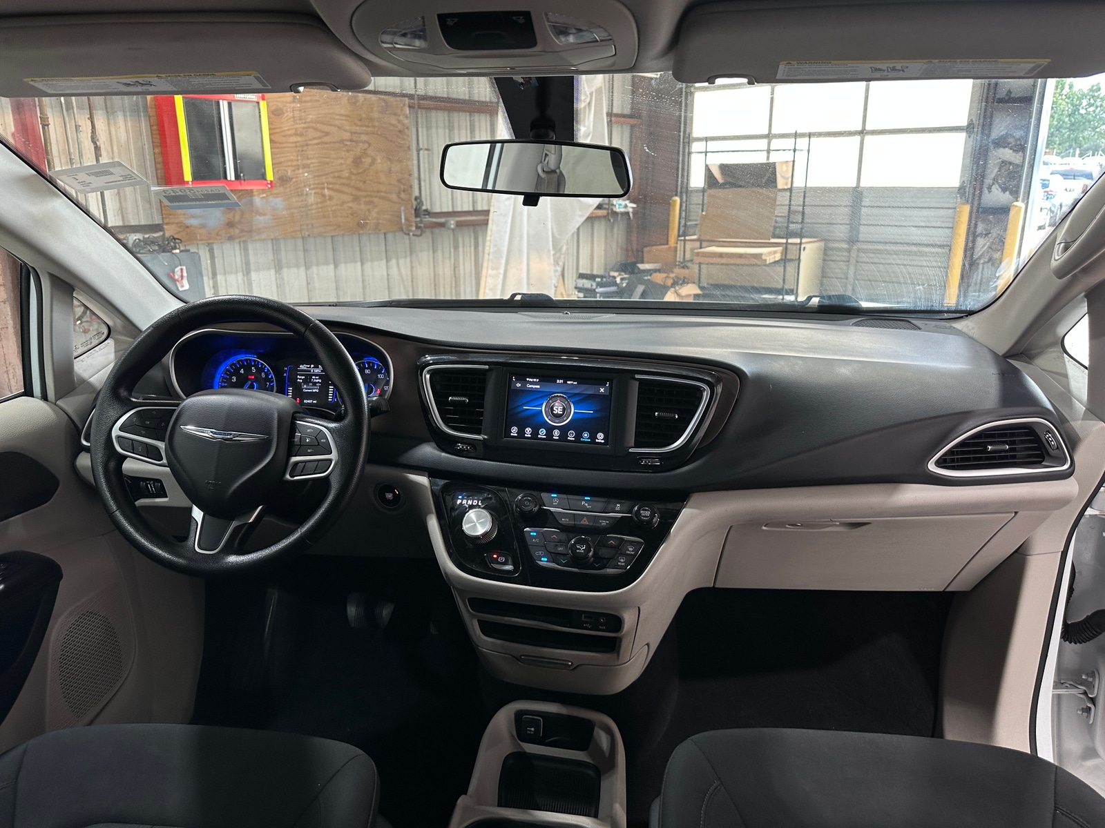 Thumbnail: 2019 Chrysler Pacifica - 3