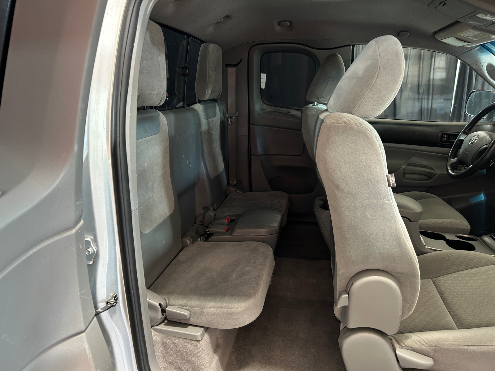 Thumbnail: 2010 Toyota Tacoma - 6