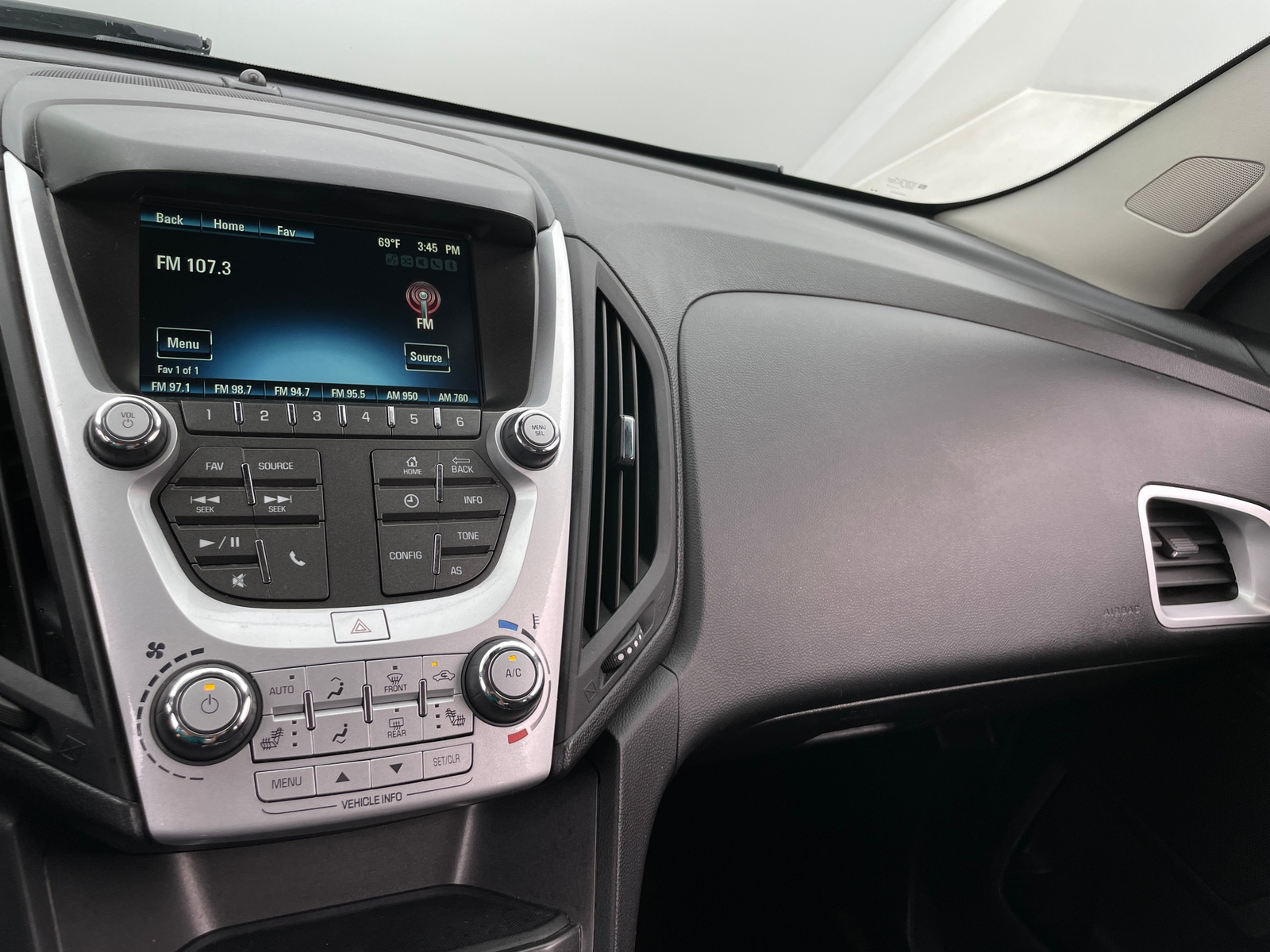 Thumbnail: 2016 Chevrolet Equinox - 4